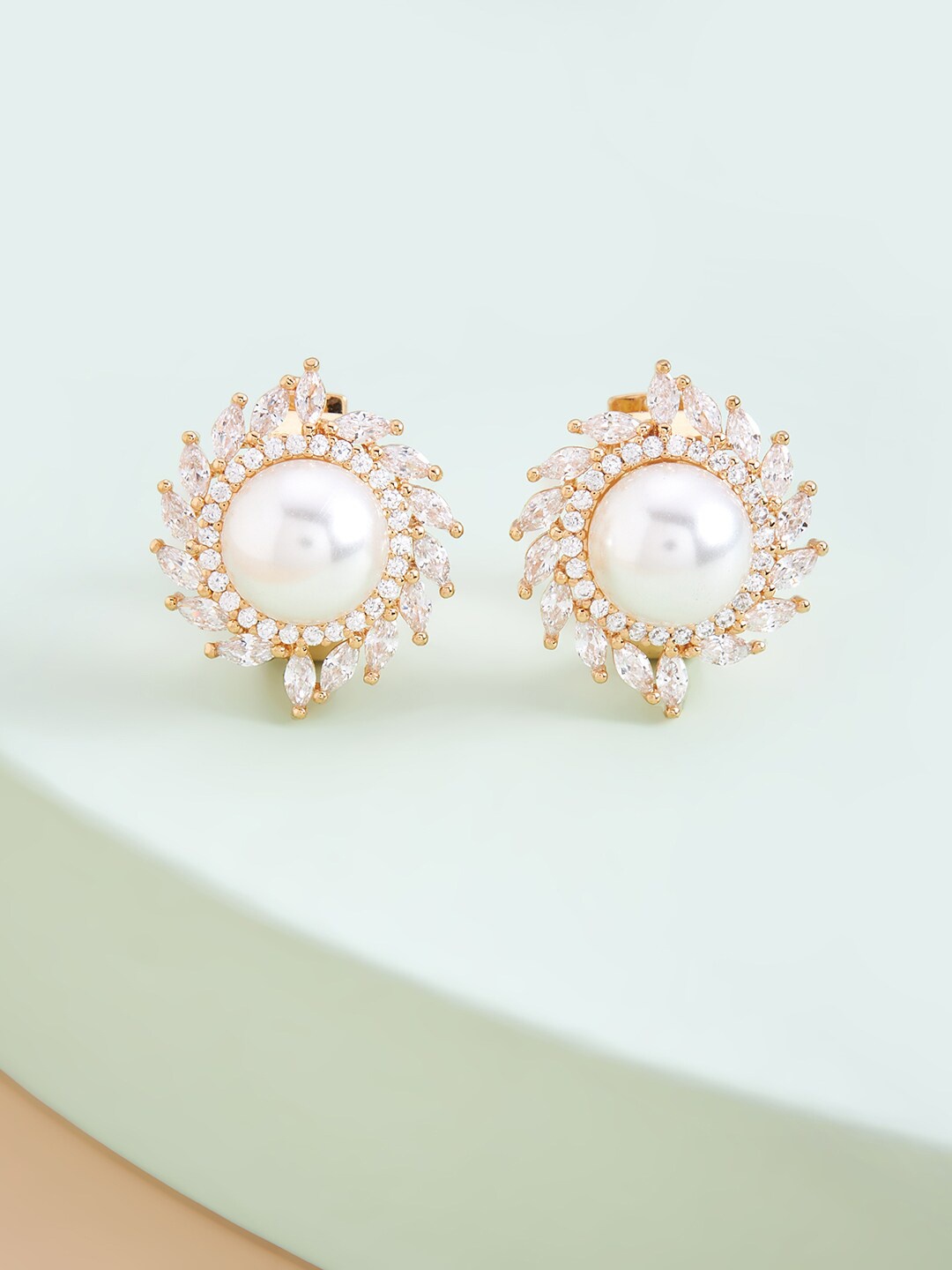 

Kushal's Fashion Jewellery White Floral Studs Earrings