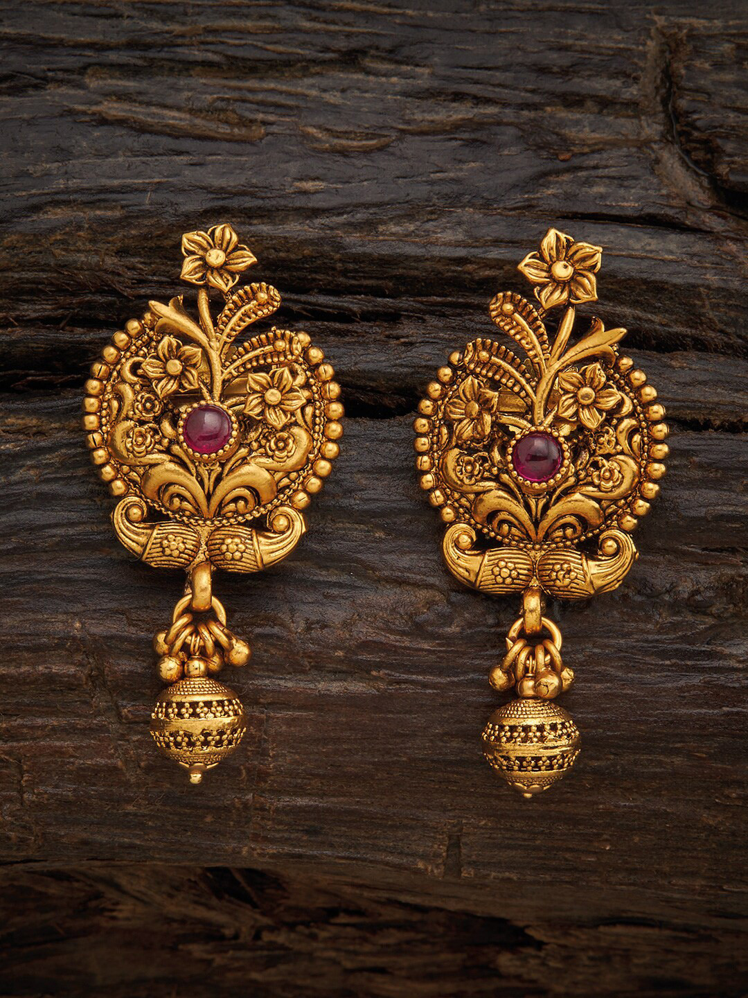 

Kushal's Fashion Jewellery Red Classic Studs Earrings