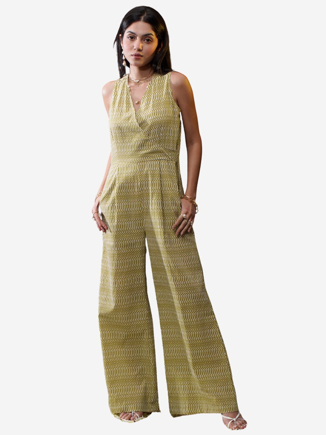 

Alaya By Stage3 Green & White Printed Basic Jumpsuit