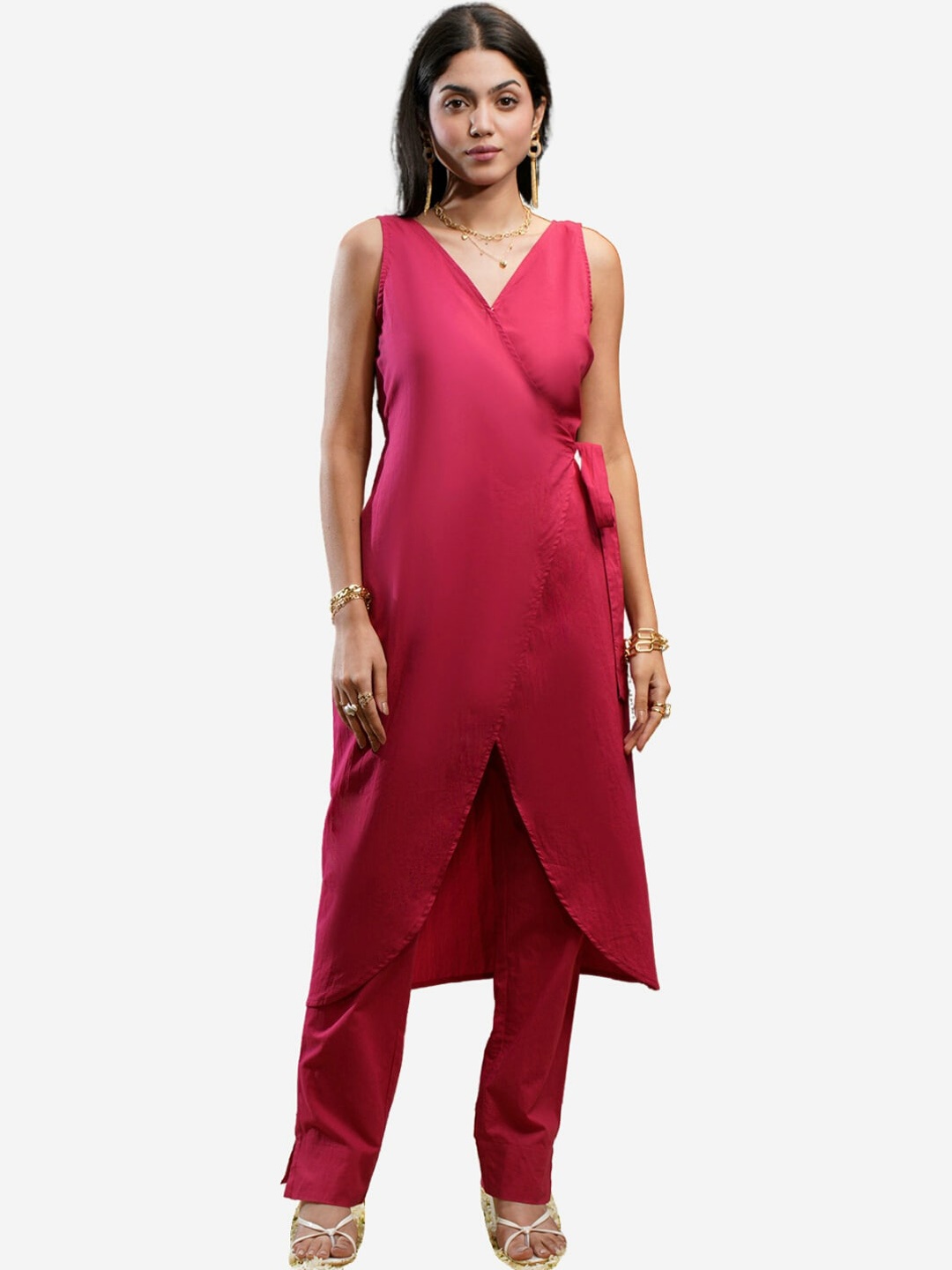 

Alaya By Stage3 Women Pink & claret Thread Work Kurta