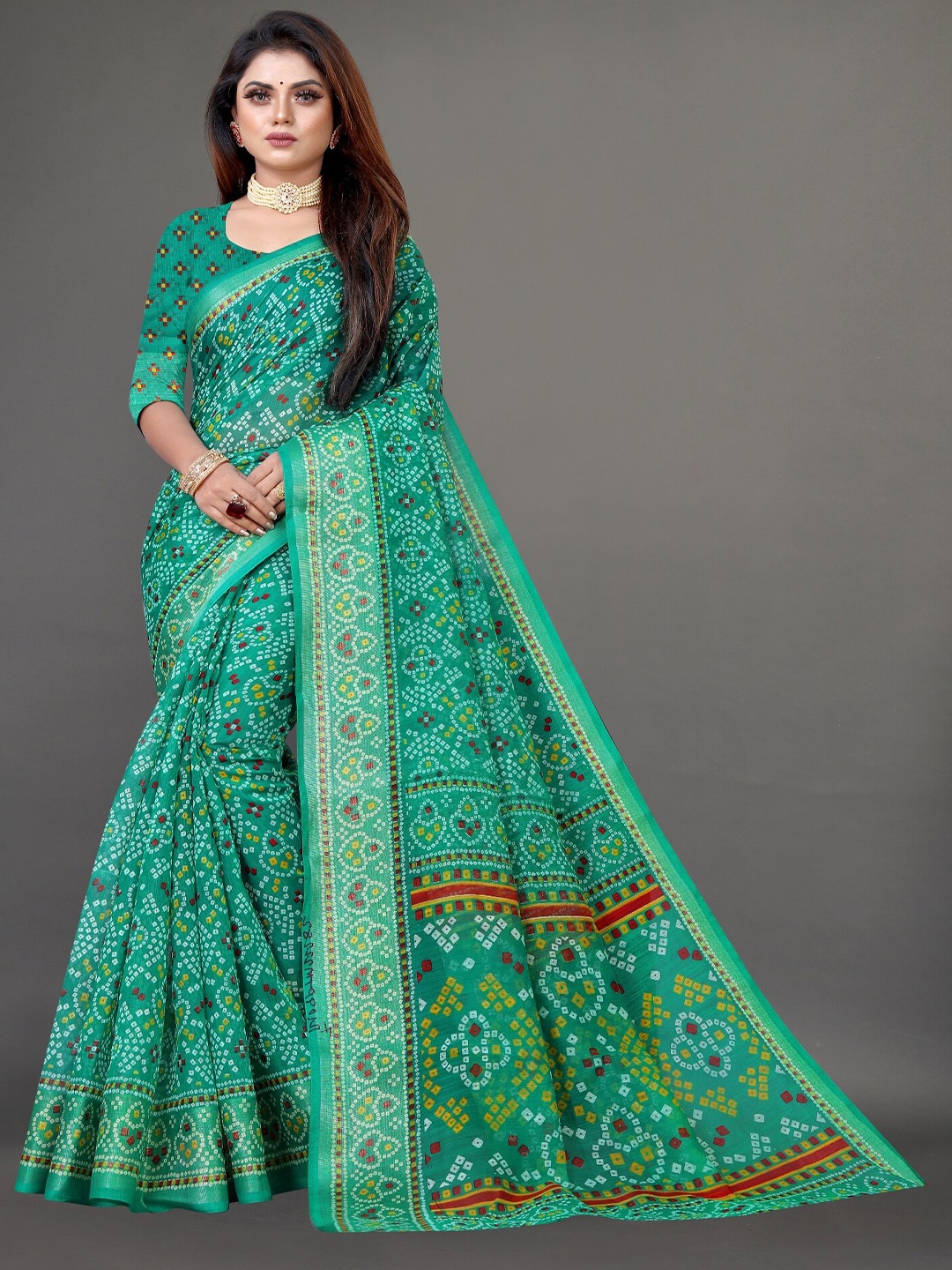 

APNISHA Teal & Red Bandhani Pure Cotton Saree