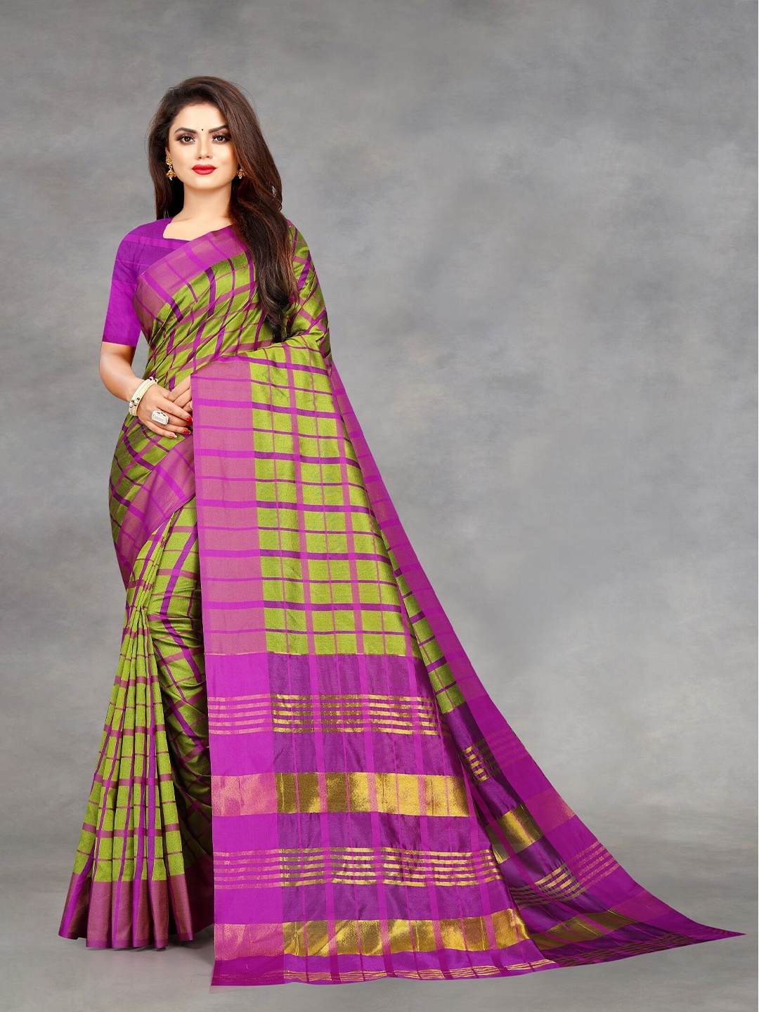 

APNISHA Pink & Green Checked Pure Cotton Saree