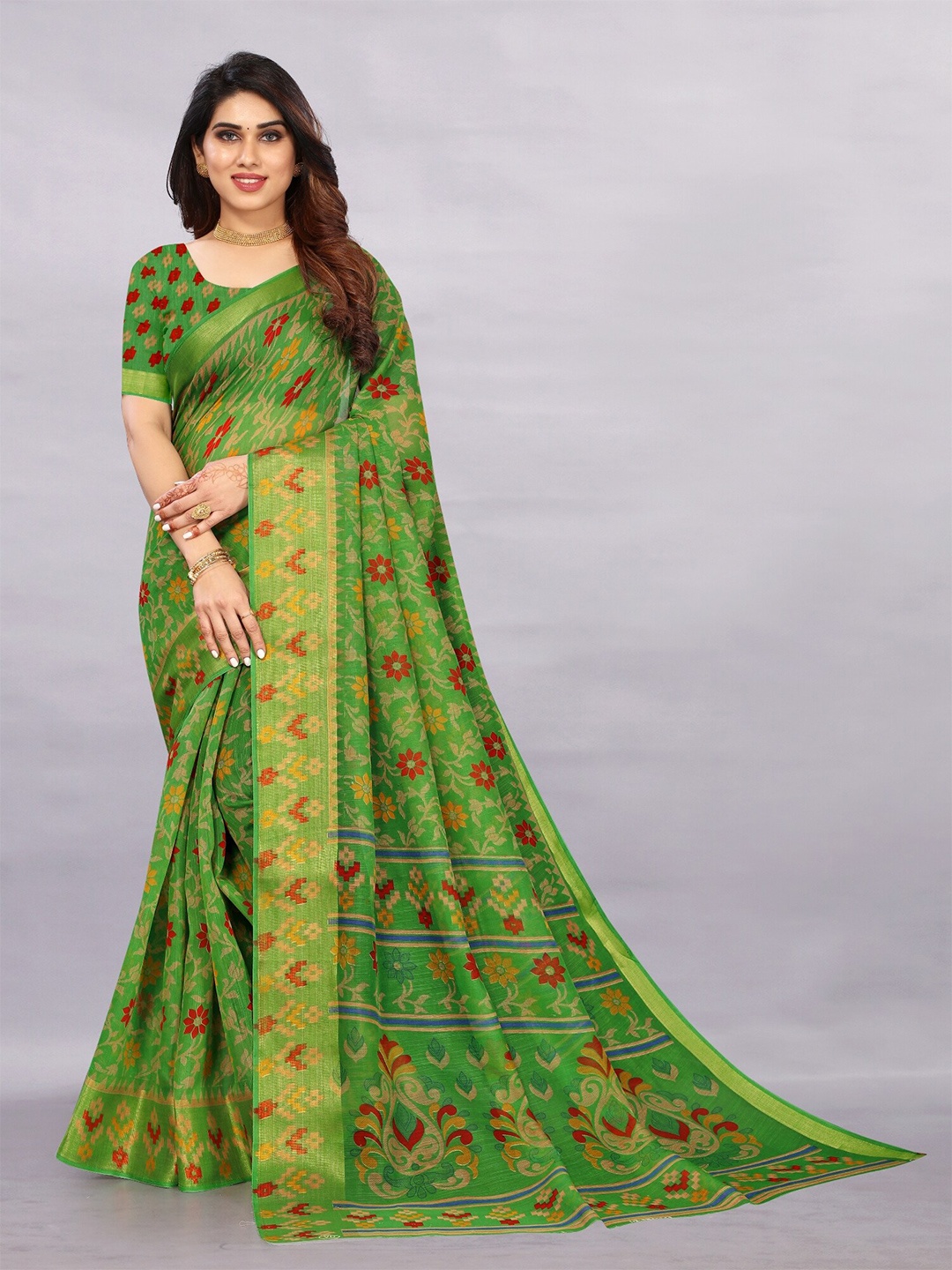 

APNISHA Green & Red Floral Pure Cotton Saree