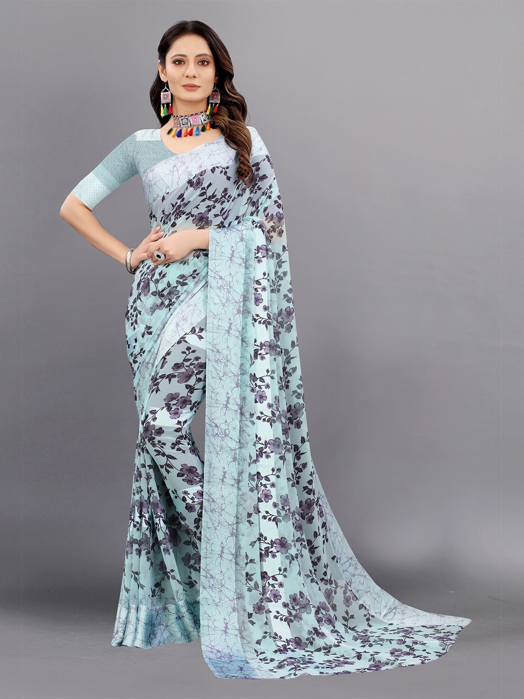 

APNISHA Green & Grey Floral Pure Georgette Saree