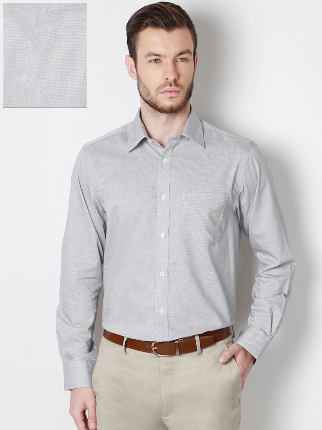 

Peter England Men Grey Classic Regular Fit Checked Formal Shirt