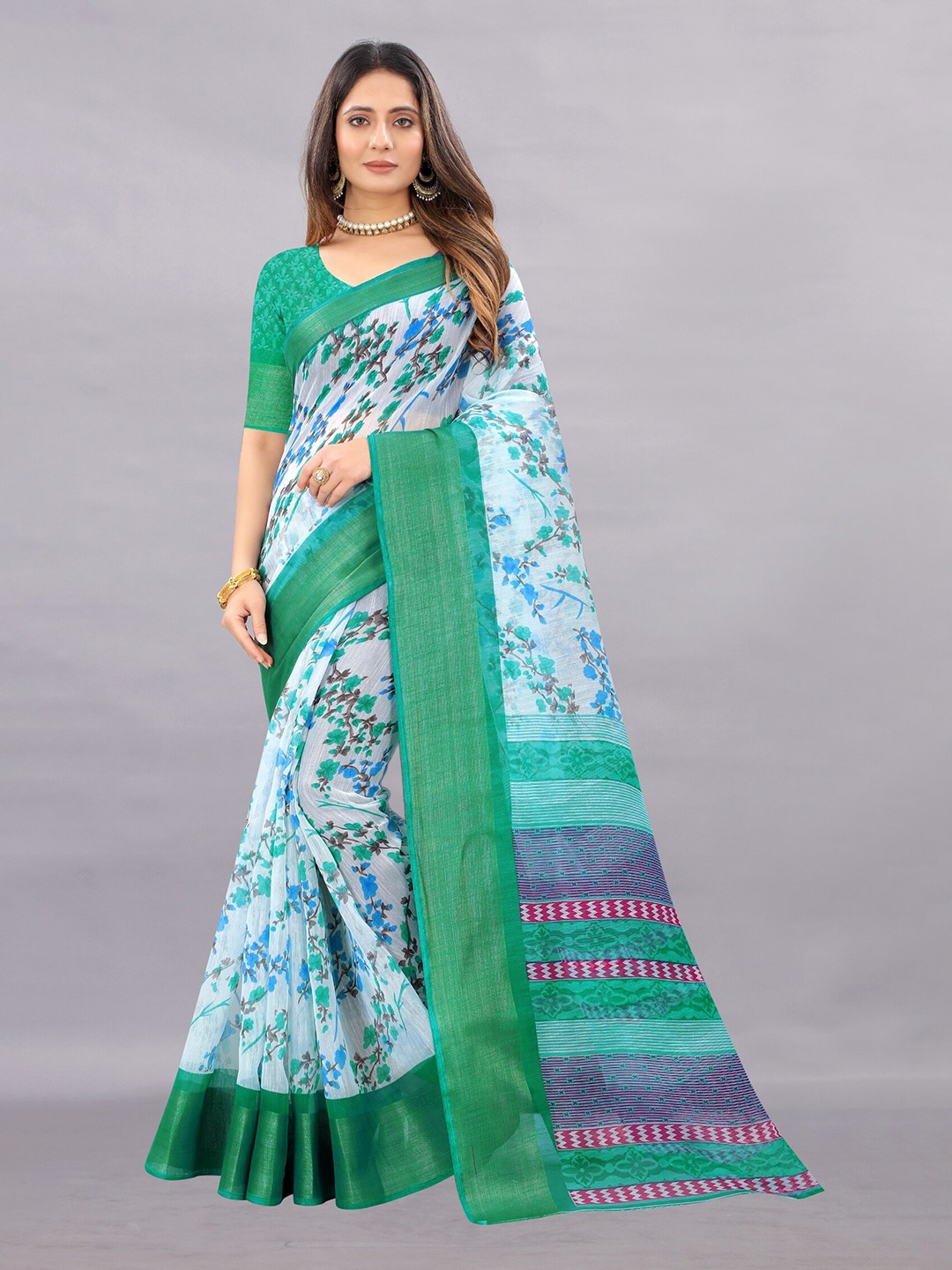 

APNISHA Teal & Green Floral Zari Pure Cotton Saree