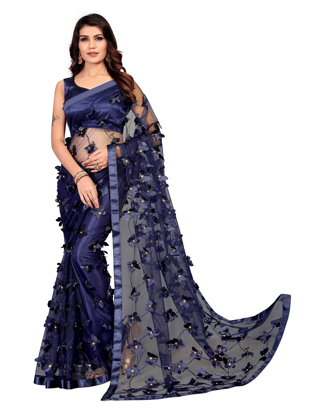 

APNISHA Navy Blue & Gold-Toned Floral Beads and Stones Net Saree