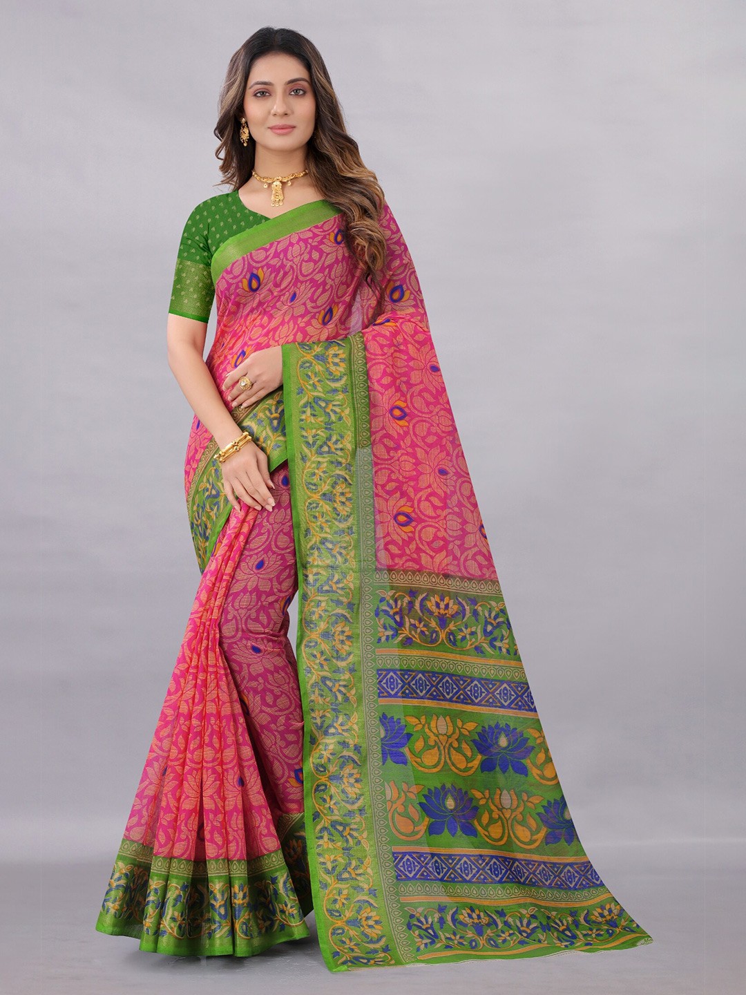 

APNISHA Pink & Green Floral Pure Cotton Saree
