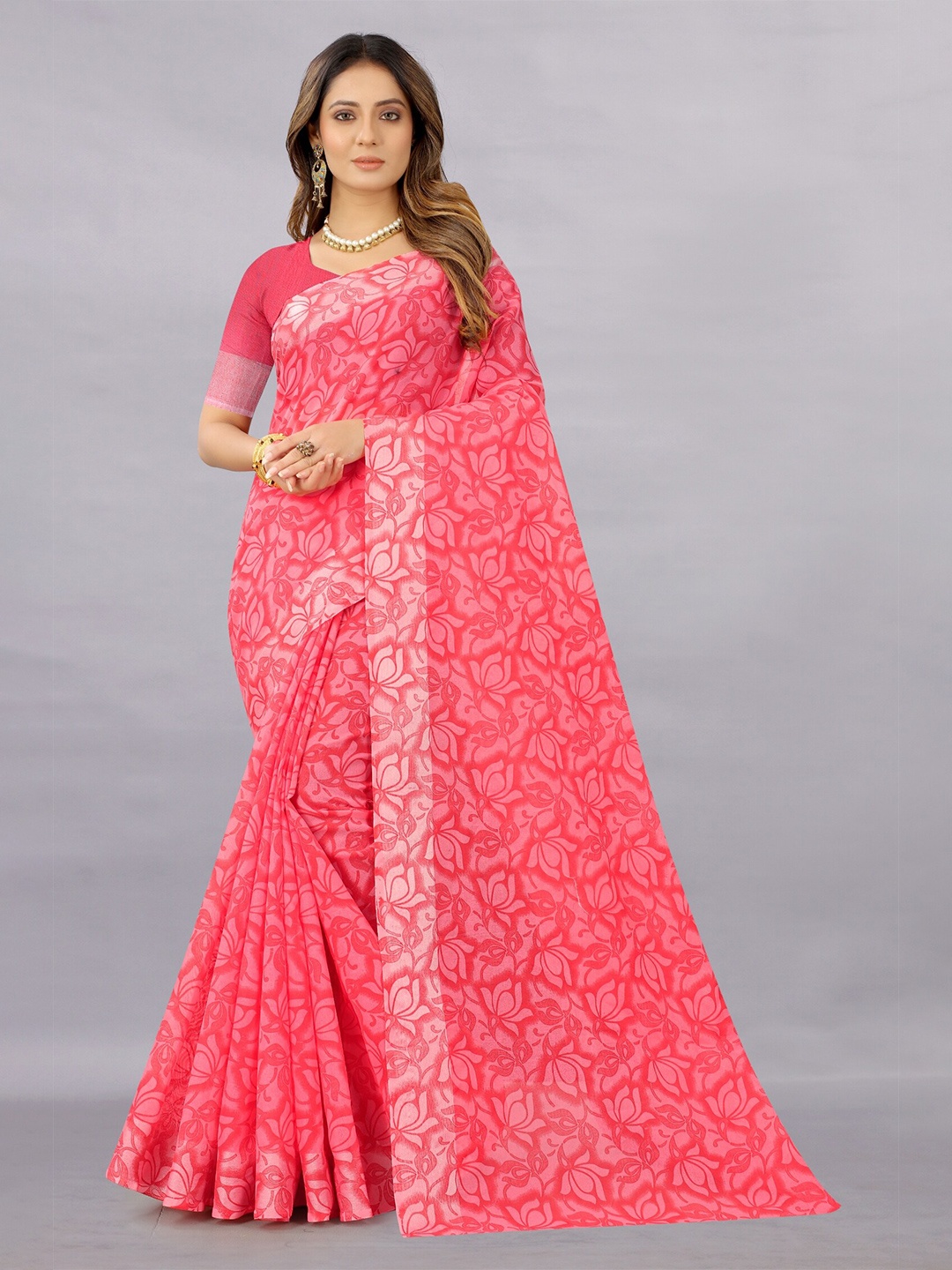 

APNISHA Peach-Coloured Floral Pure Cotton Saree