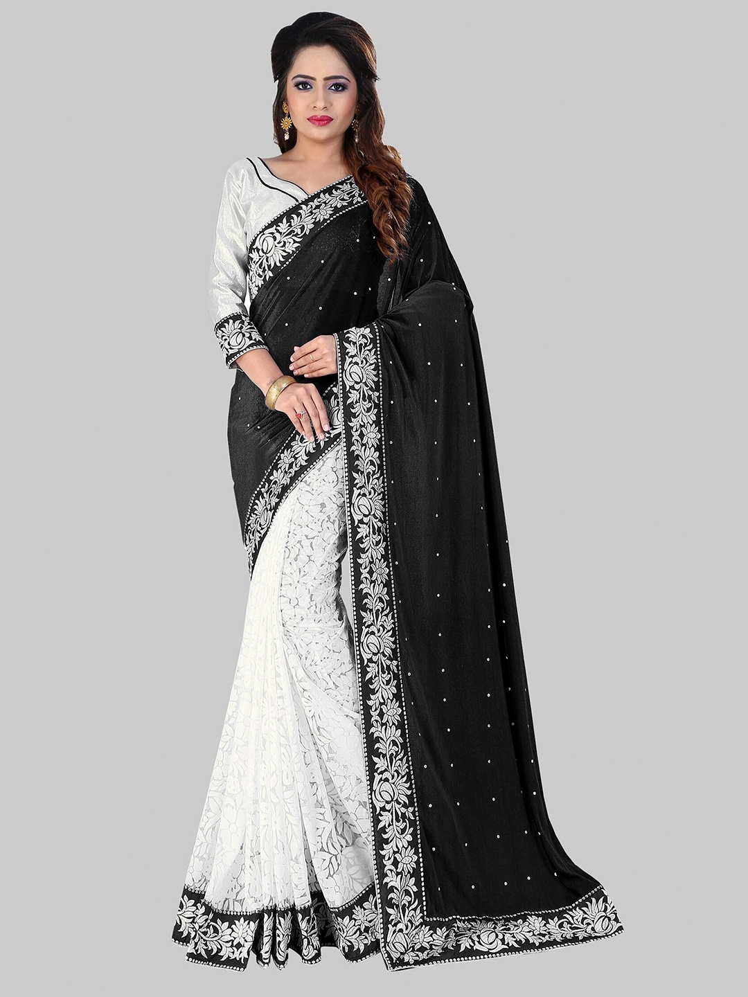 

APNISHA Black & White Velvet Saree