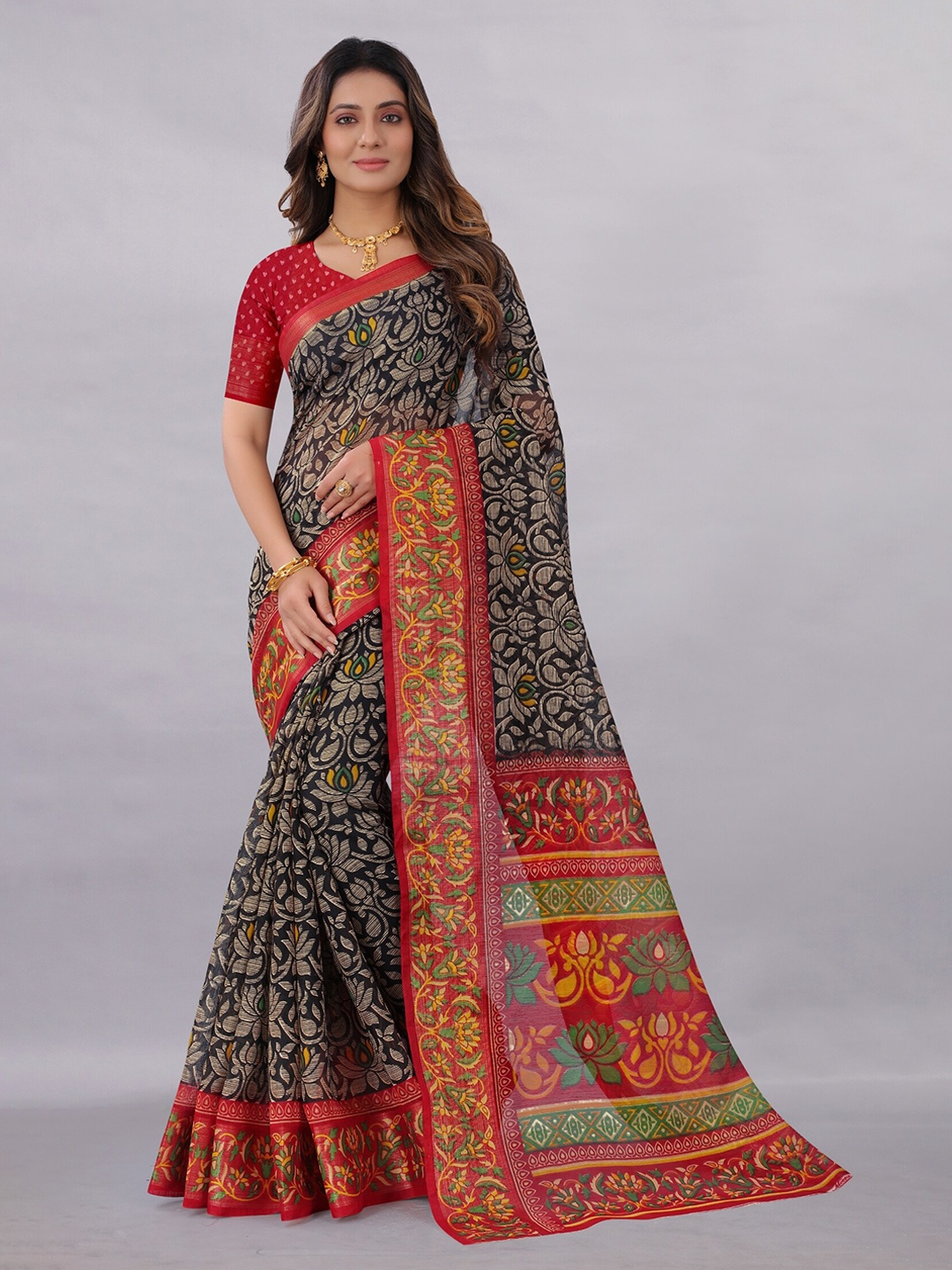 

APNISHA Black & Green Floral Pure Cotton Saree