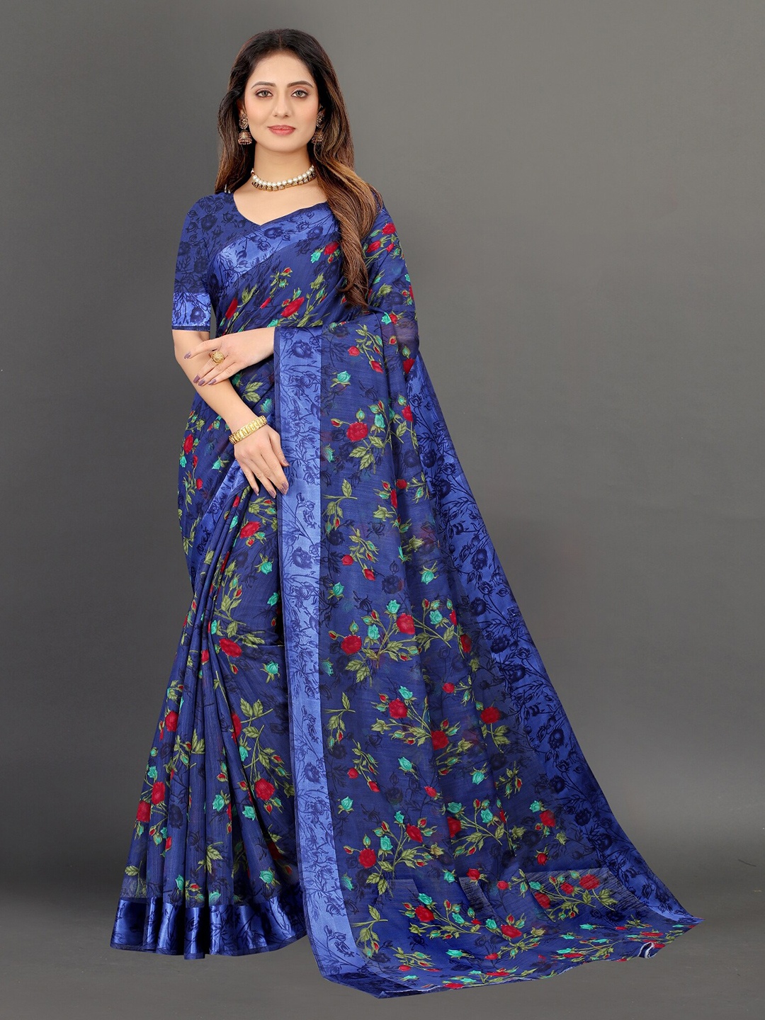 

APNISHA Navy Blue & Red Floral Saree