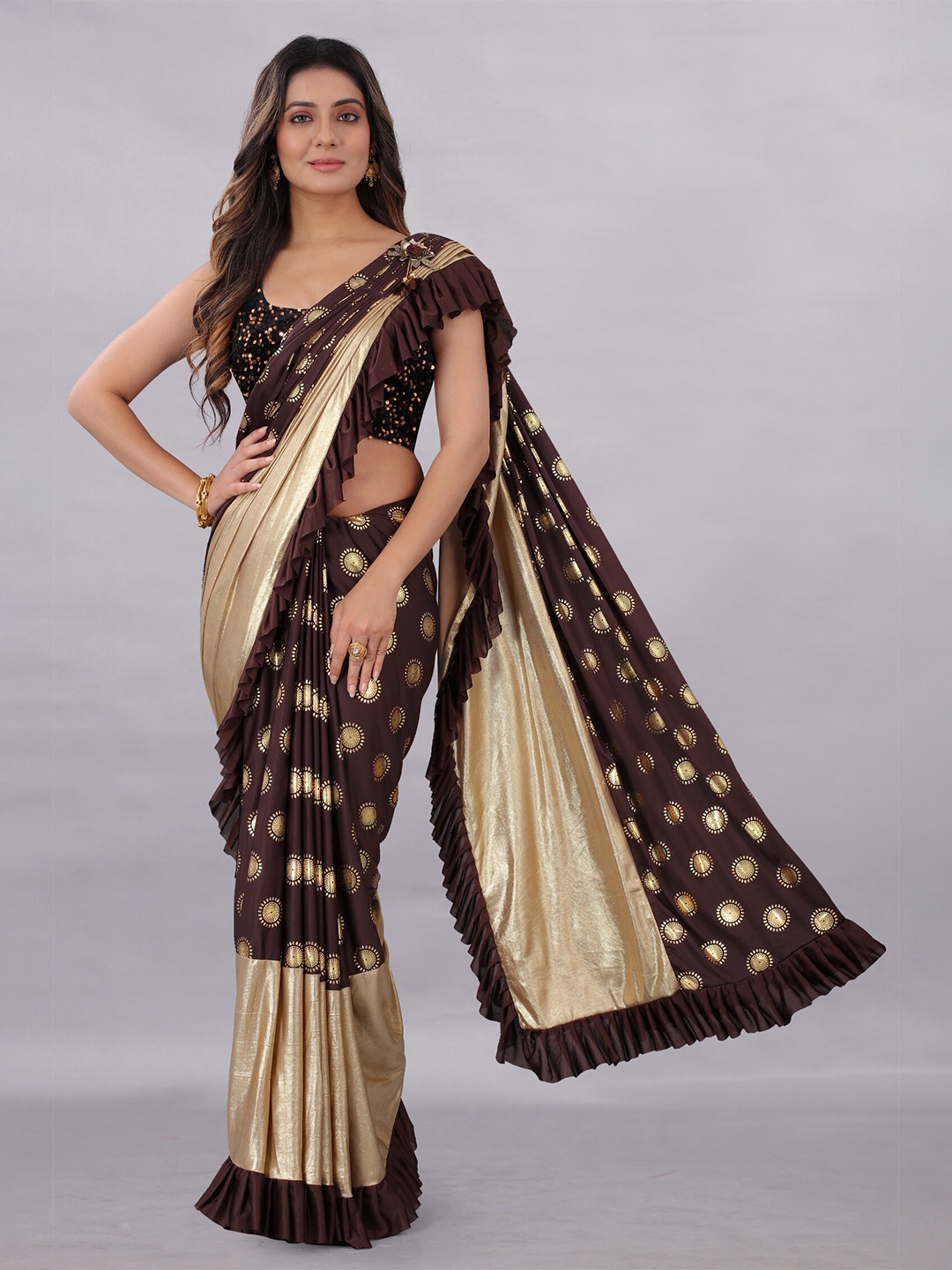 

APNISHA Brown & Gold-Toned Floral Sequinned Heavy Work Saree