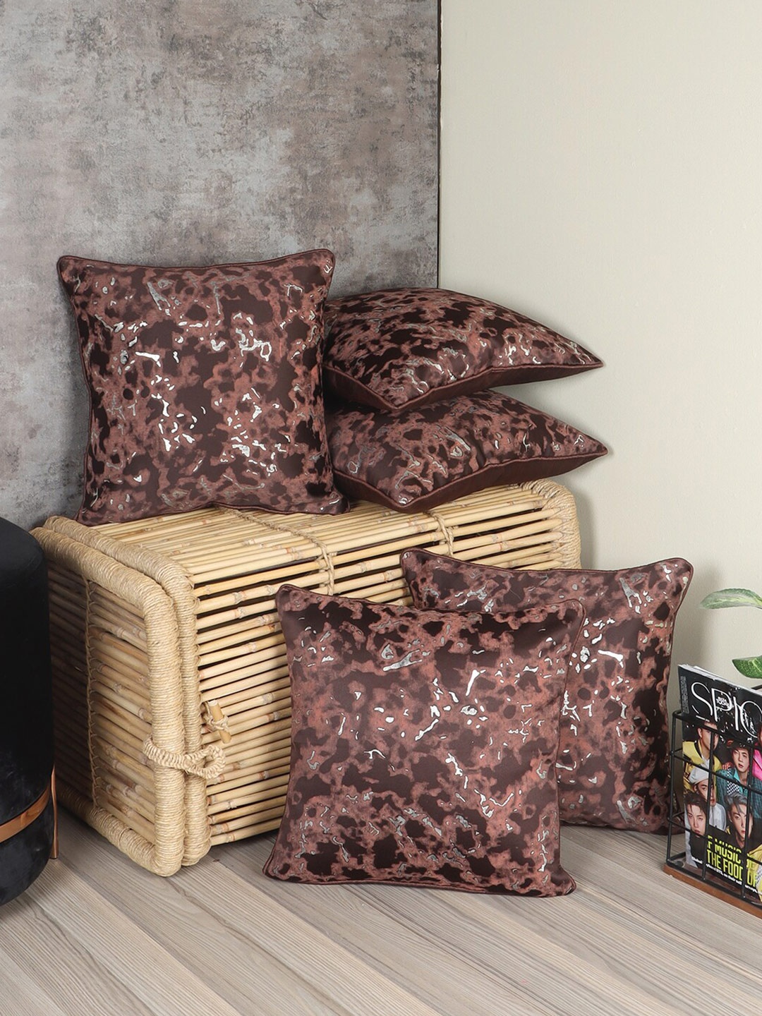 

MFD HOME FURNISHING Coffee Brown Set of 5 Velvet Square Cushion Covers