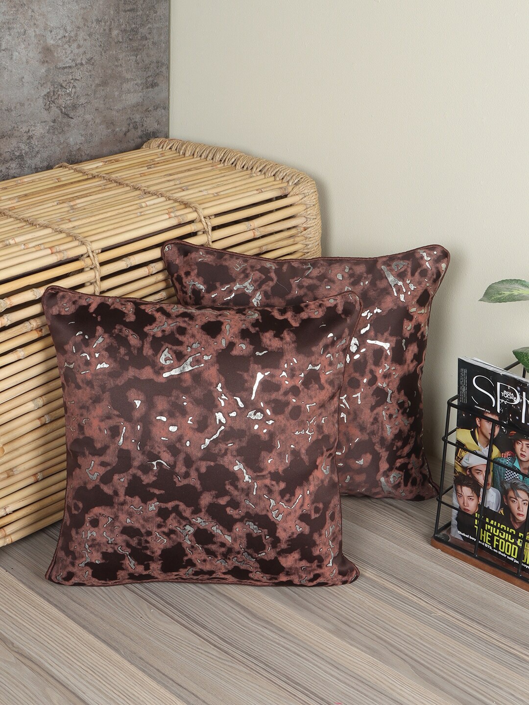 

MFD HOME FURNISHING Coffee Brown & Grey Set of 2 Velvet Square Cushion Covers