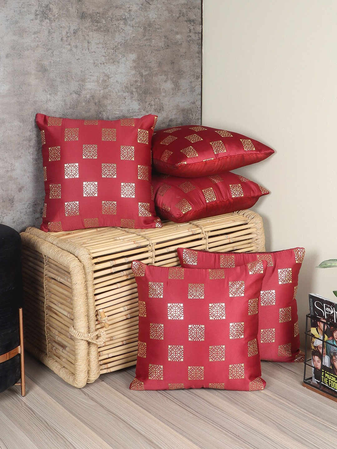 

MFD HOME FURNISHING Maroon & Gold-Toned Set of 5 Square Cushion Covers
