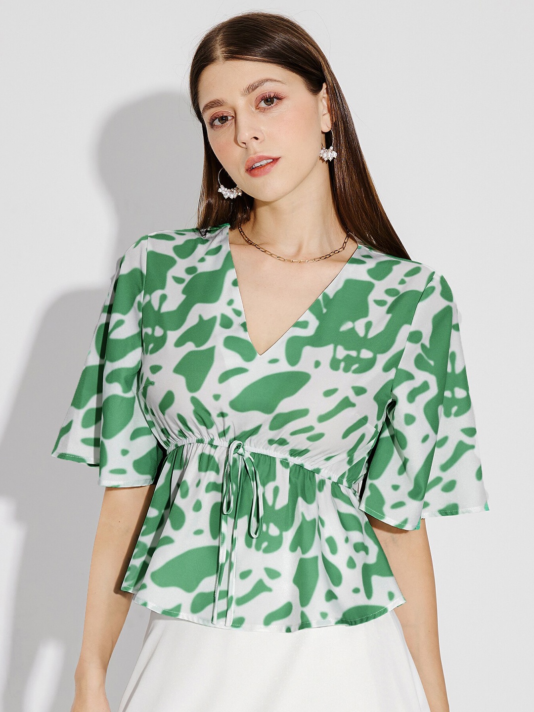 

URBANIC Green & foggy dew Floral Print Top