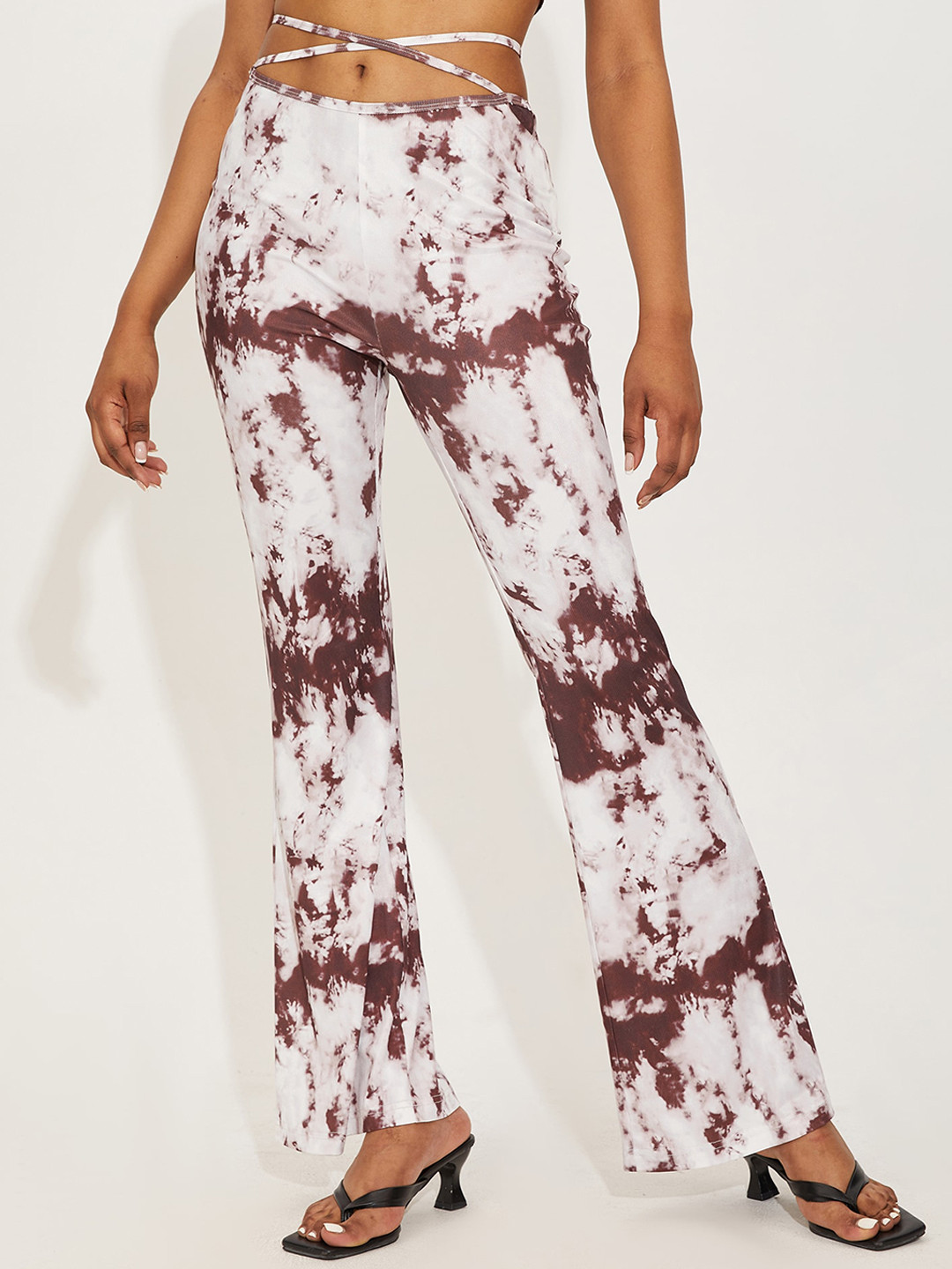 

URBANIC Women Coffee Brown Floral Printed Trousers