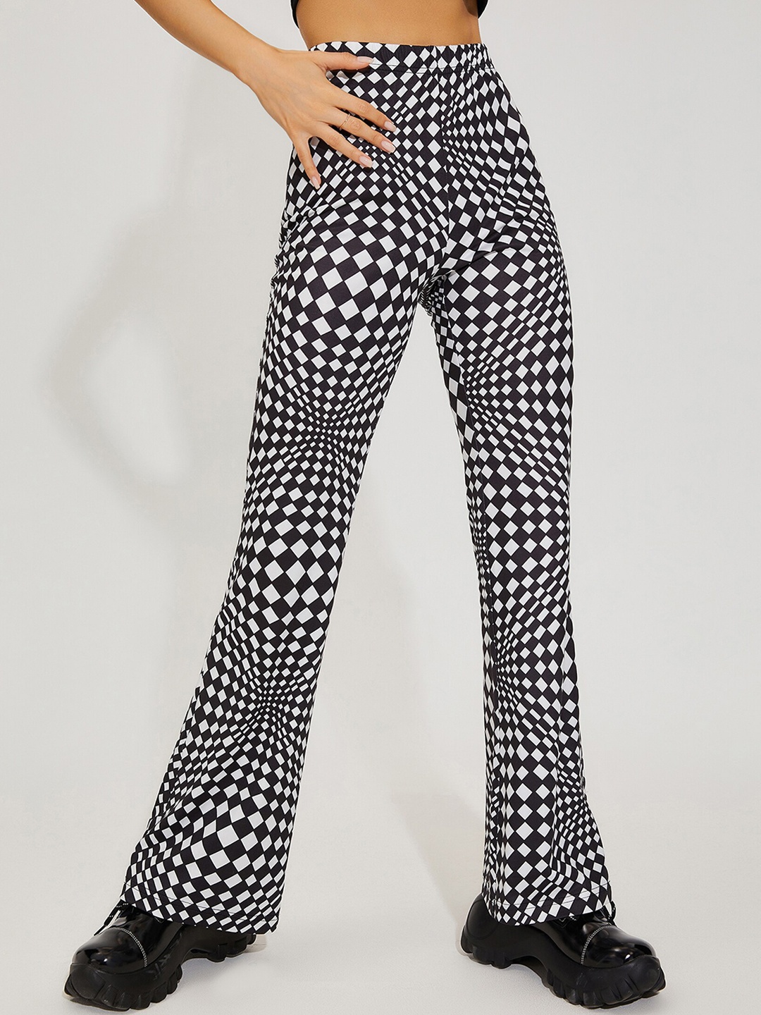 

URBANIC Women Black Printed Trousers