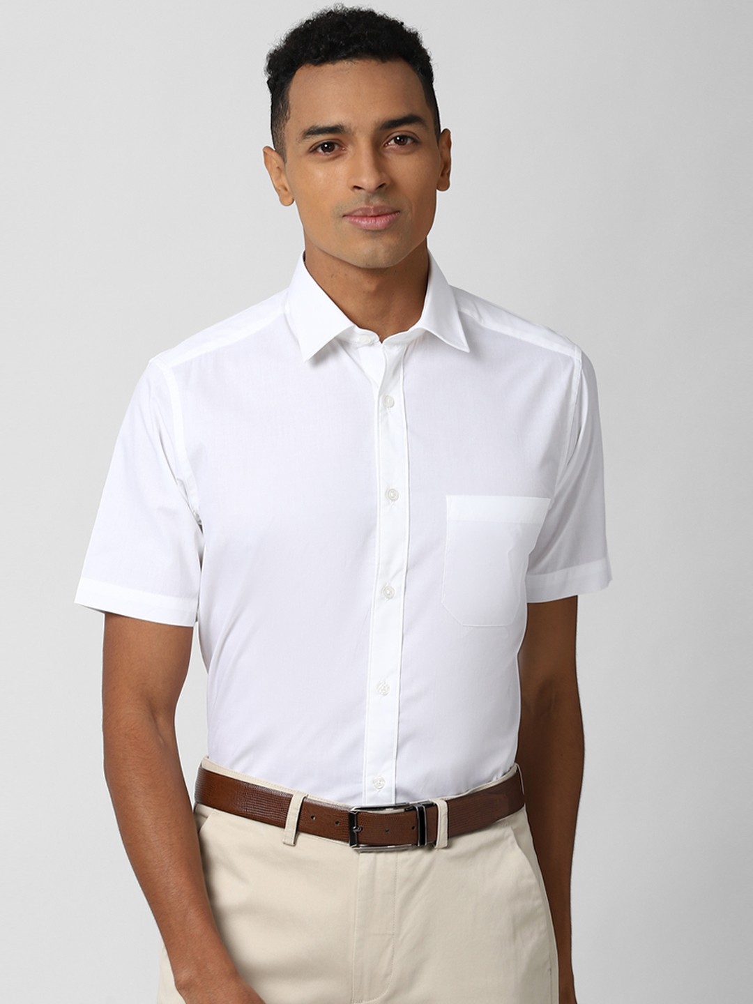 

Peter England Men White Nuvo Regular Fit Solid Formal Shirt