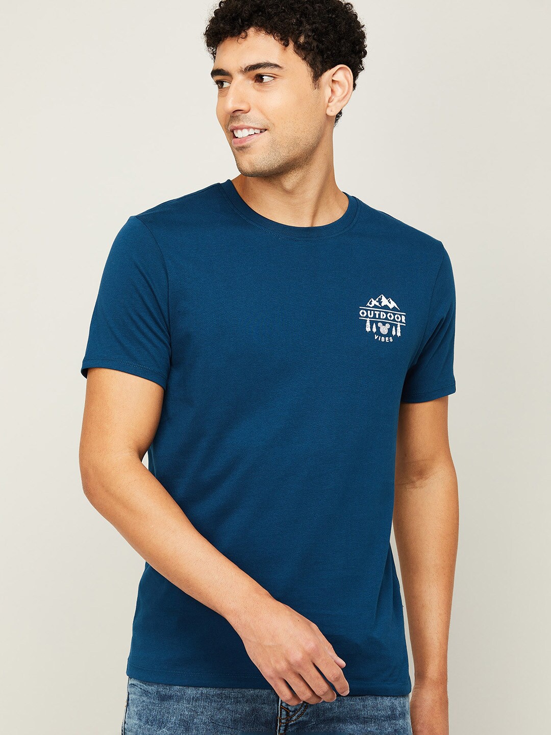 

Forca by Lifestyle Men Blue Indigo Applique Slim Fit T-shirt