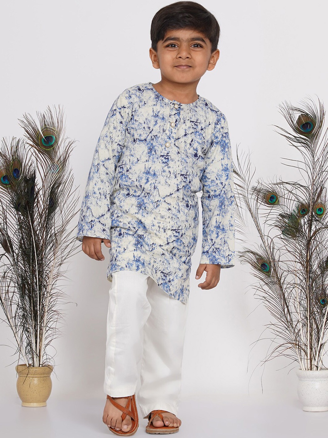 

Little Bansi Boys Multicoloured Printed Angrakha Pure Cotton Kurta with Trousers & With Dupatta, Multi