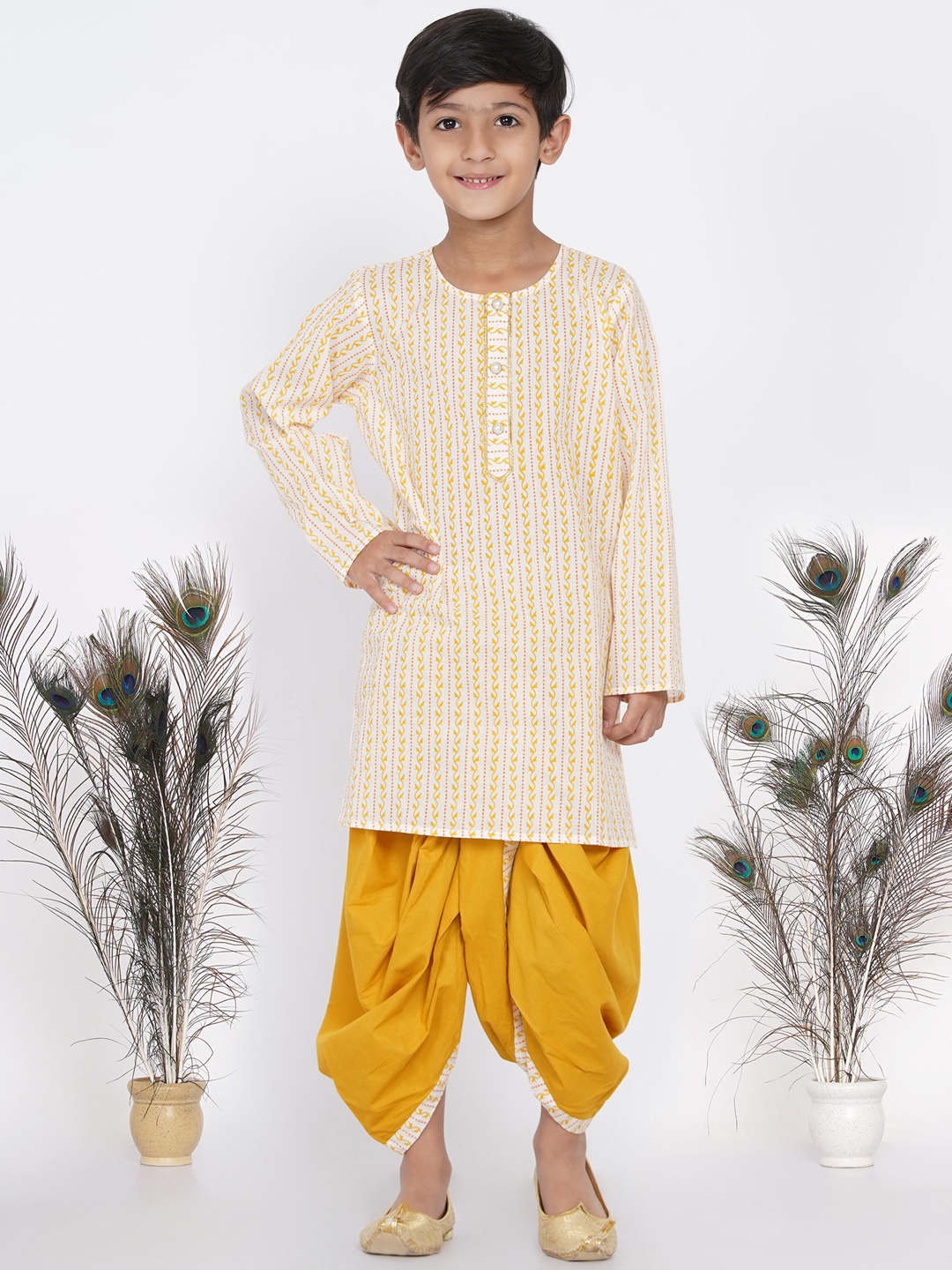 

Little Bansi Boys Multicoloured Ethnic Motifs Printed Pure Cotton Kurta with Dhoti Pants & With Dupatta, Multi