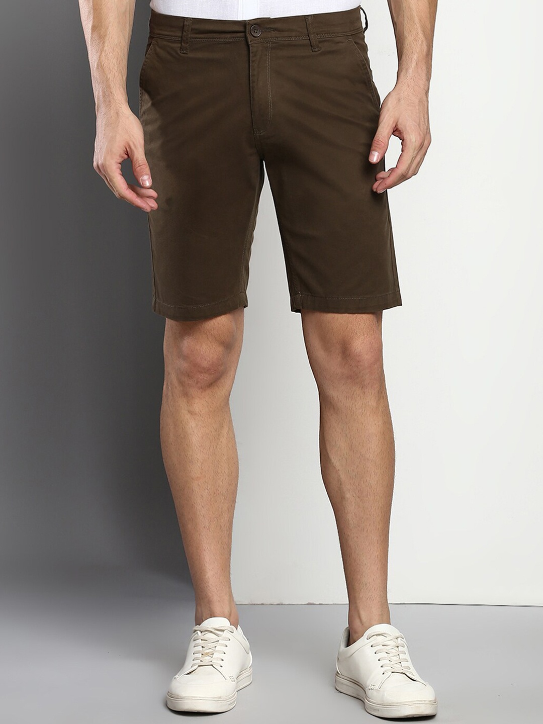 

Dennis Lingo Men Olive Green Slim Fit Shorts