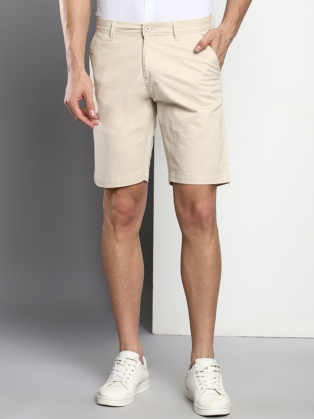 

Dennis Lingo Men Cream-Coloured Slim Fit Shorts