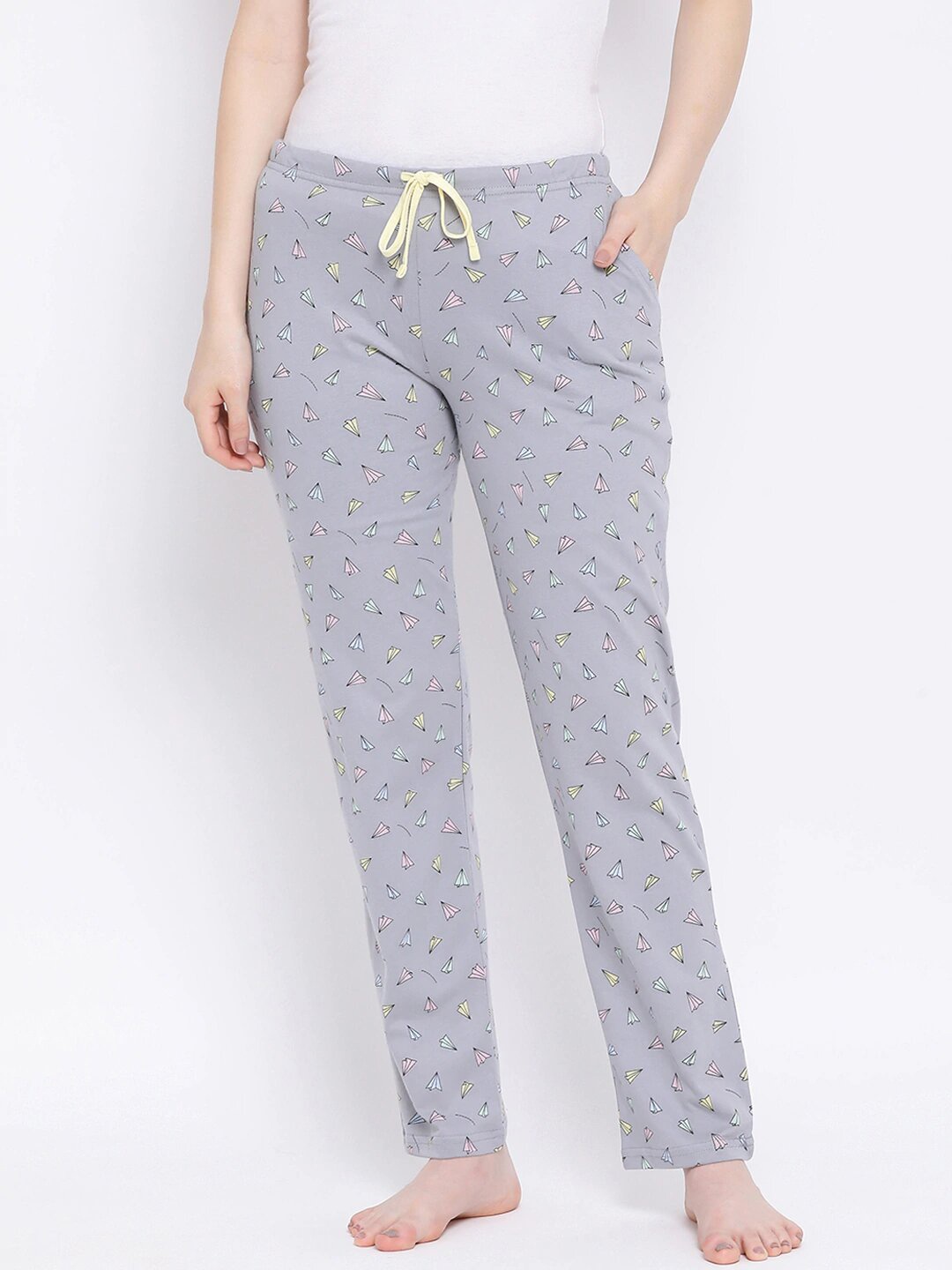 

Kanvin Women Grey Printed Lounge Pants