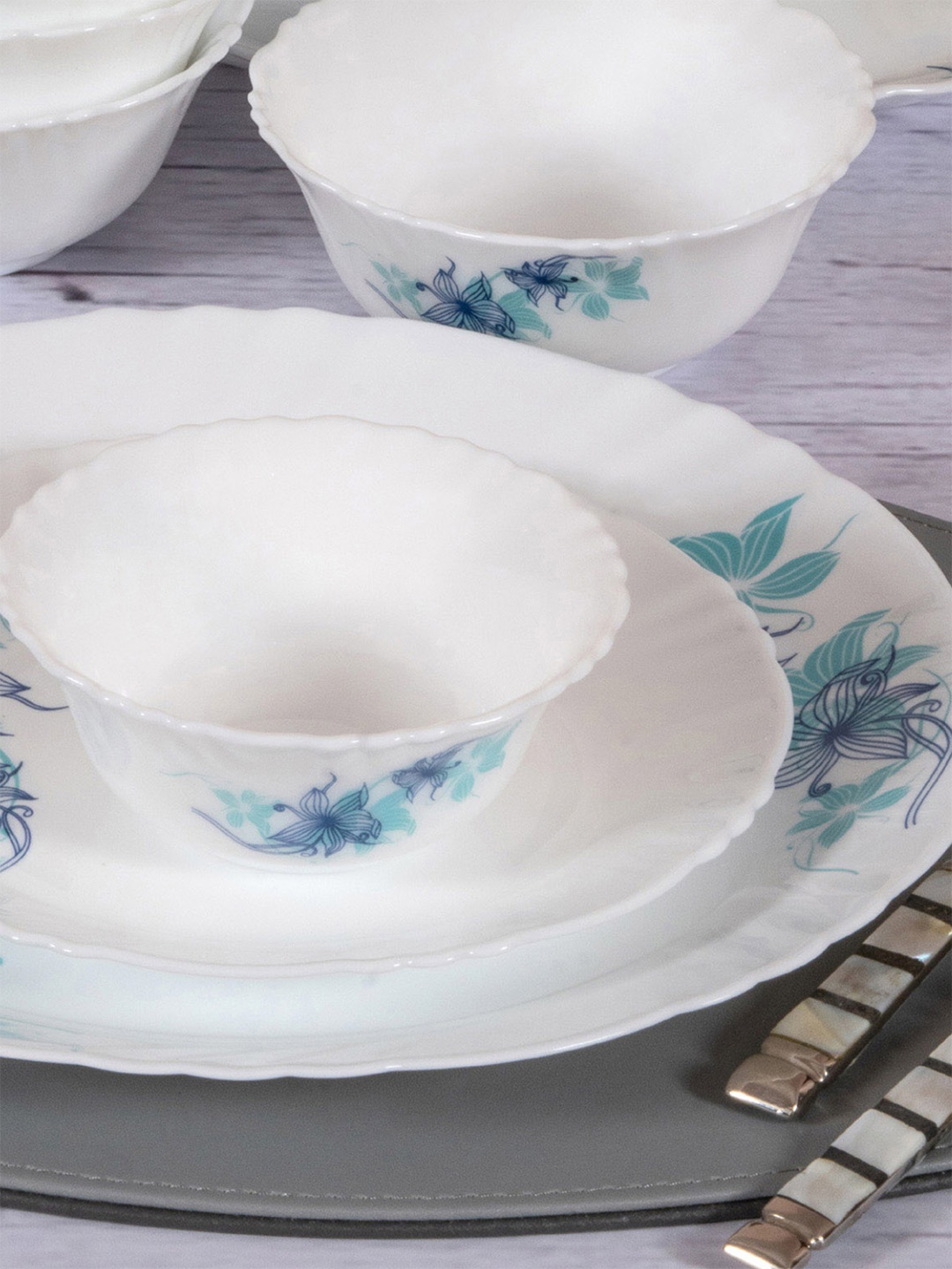 

Cello White & Blue 6 Pieces Floral Printed Opalware Glossy Dinner Set