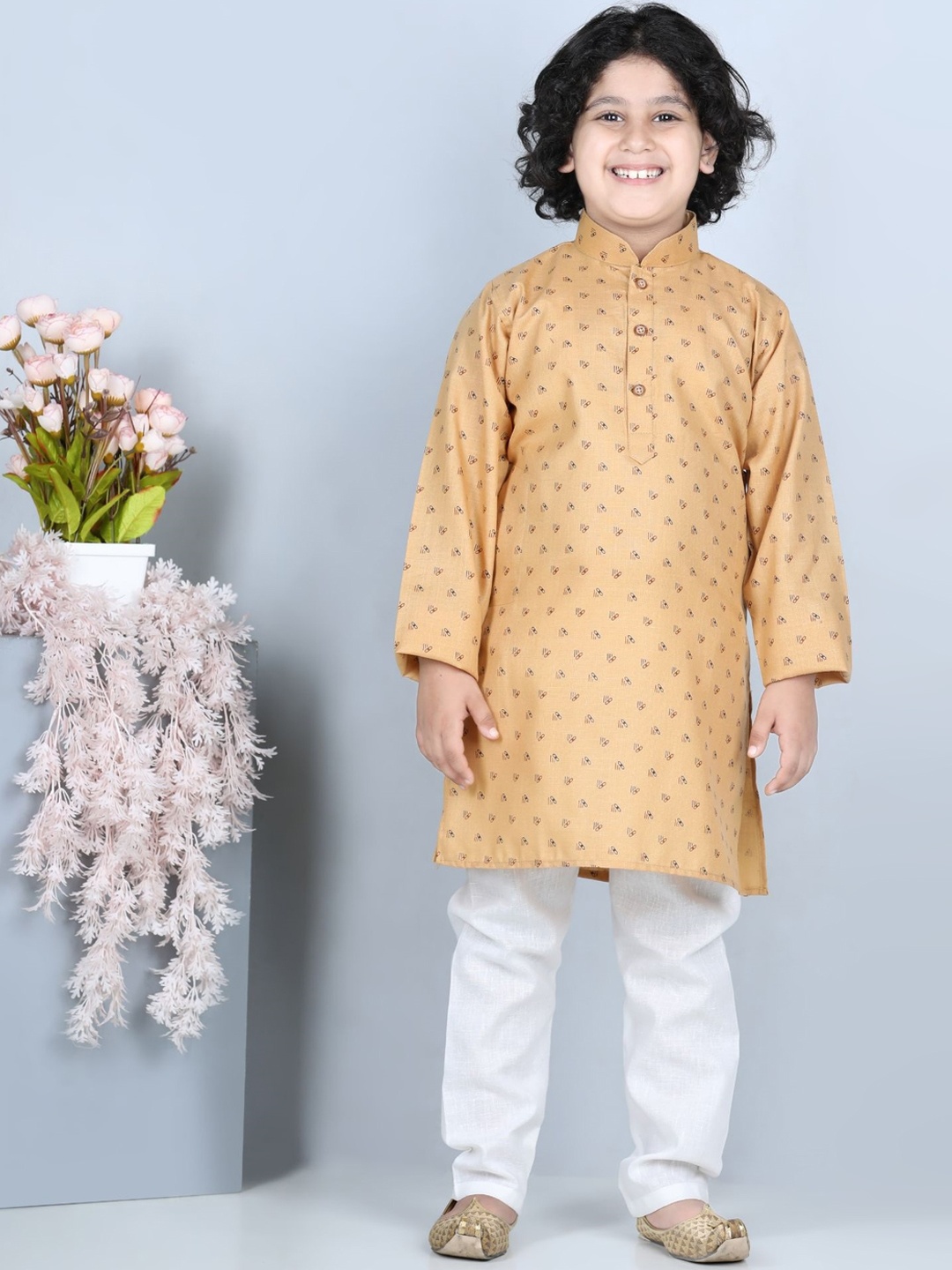 

Kidling Boys Beige Floral Printed Kurta with Trousers