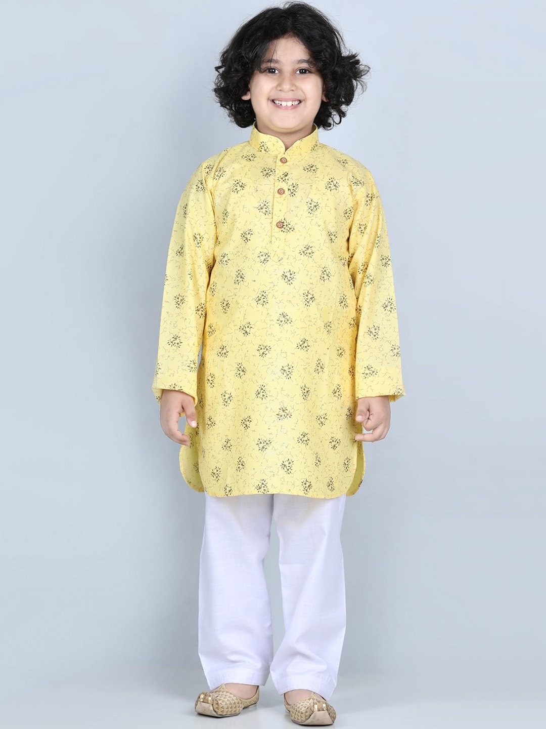 

Kidling Boys Yellow Floral Printed Kurta with Pyjamas & With Dupatta