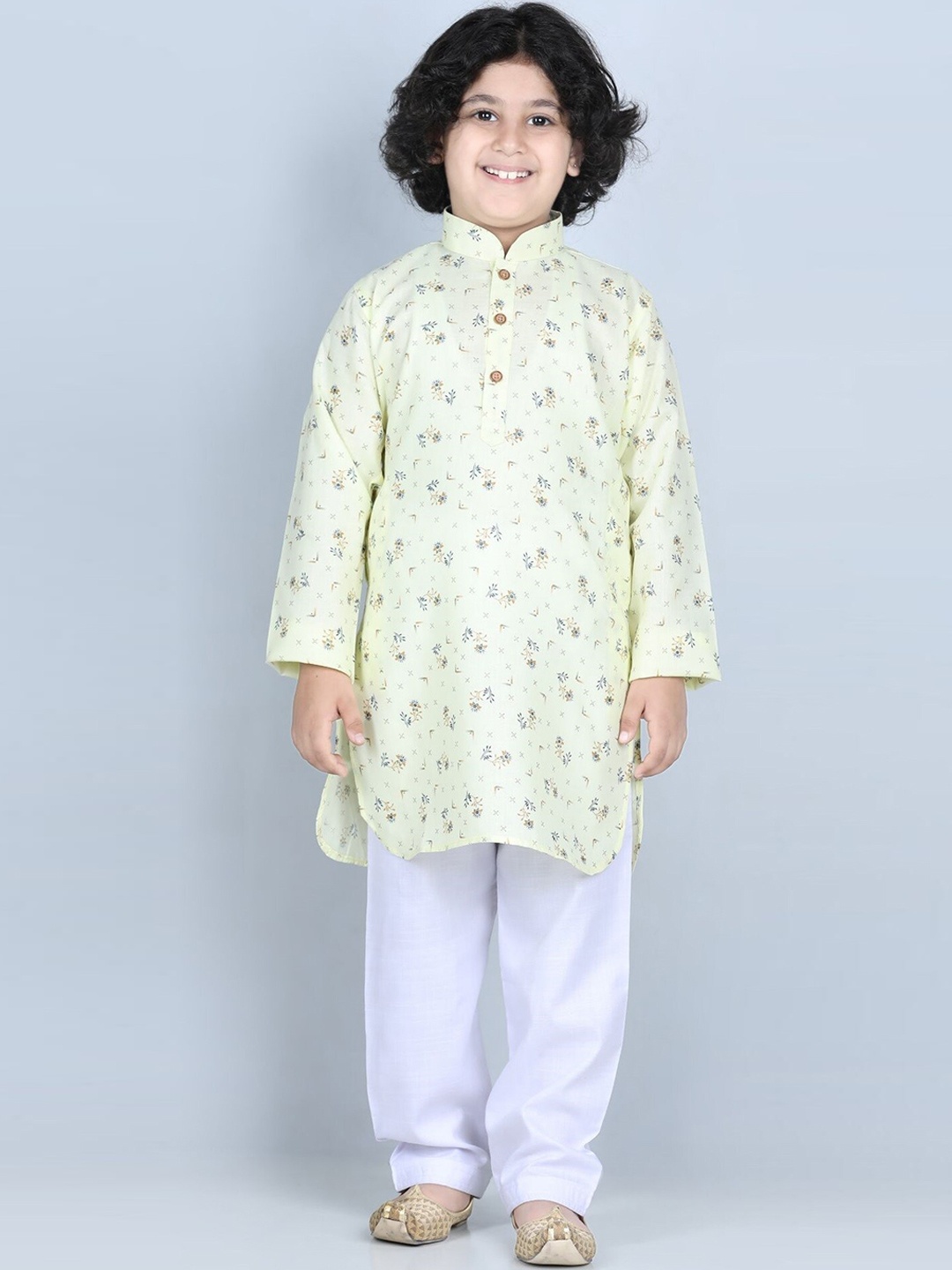 

Kidling Boys Lime Green Floral Printed Kurta with Salwar & With Dupatta