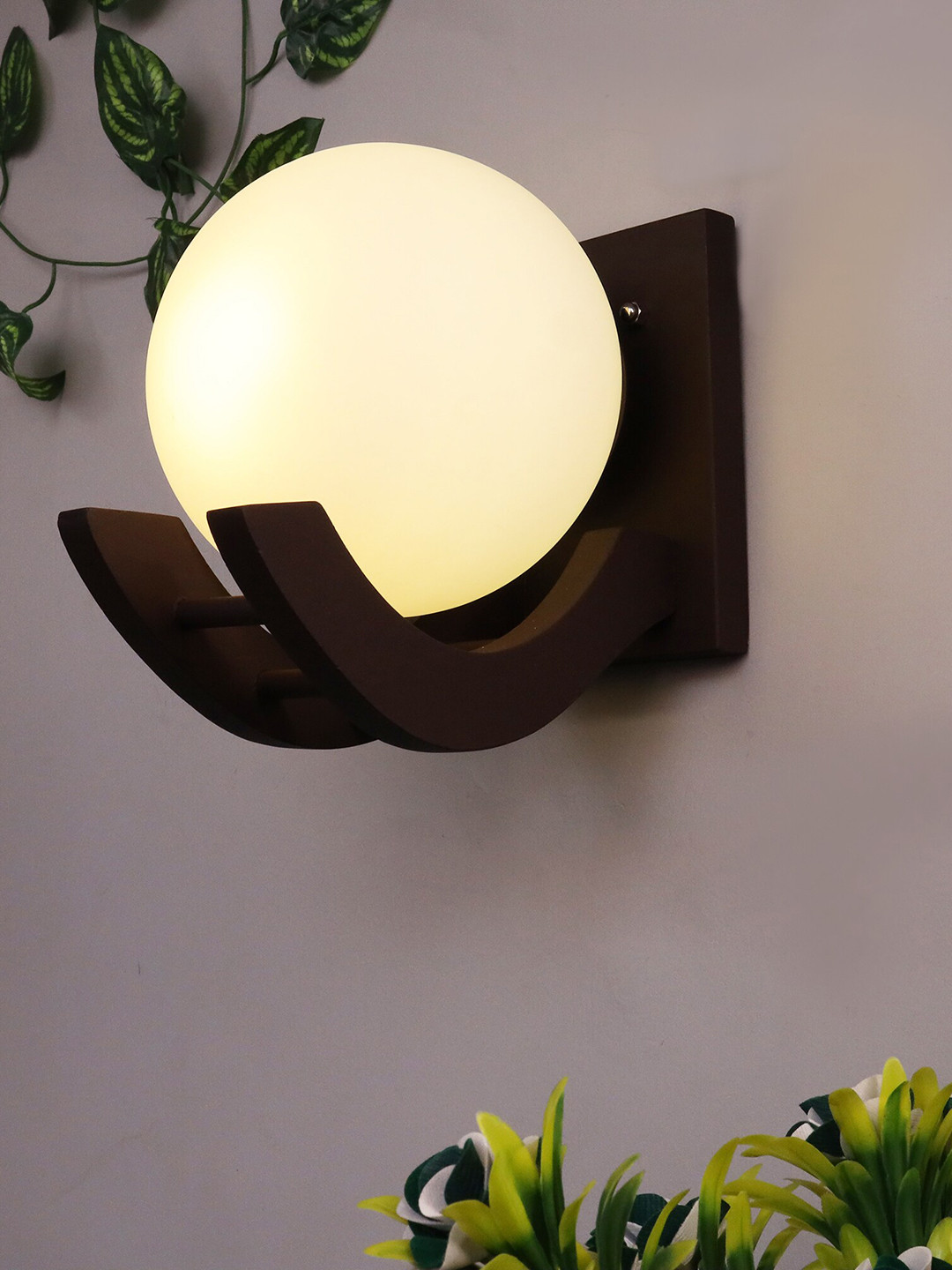 

Homesake Unisex Brown Solid Wood Spherical Wall Lamps