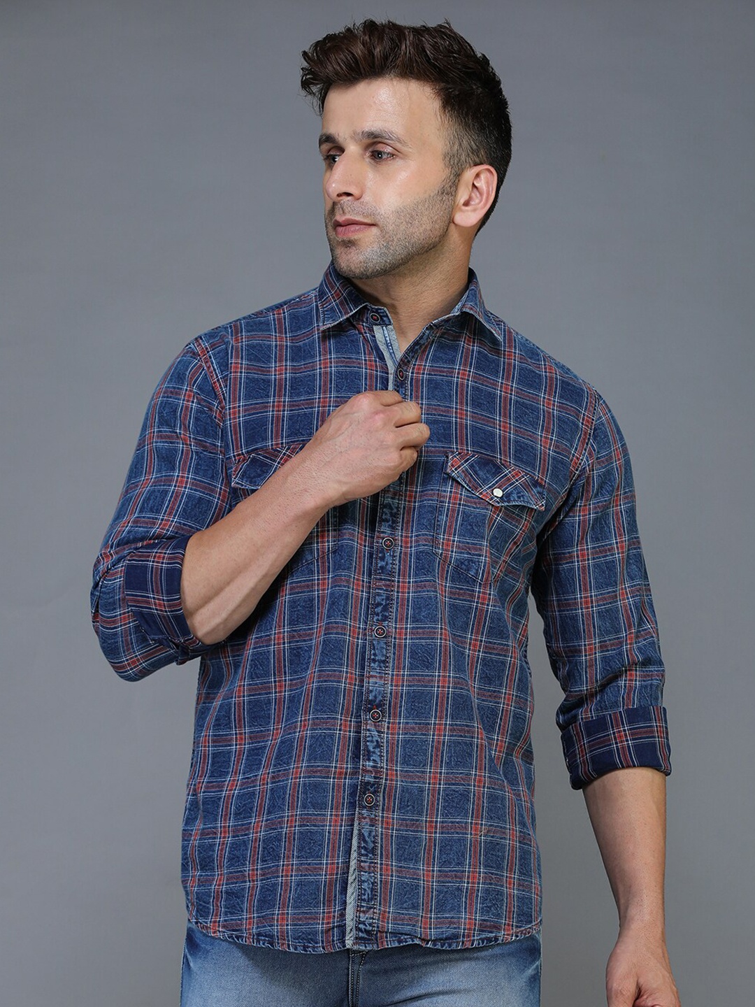 

TQS Men Navy Blue Standard Checked Casual Shirt