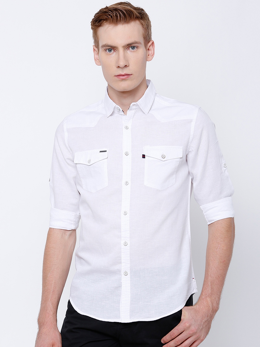 

LOCOMOTIVE Men White Slim Fit Solid Casual Shirt