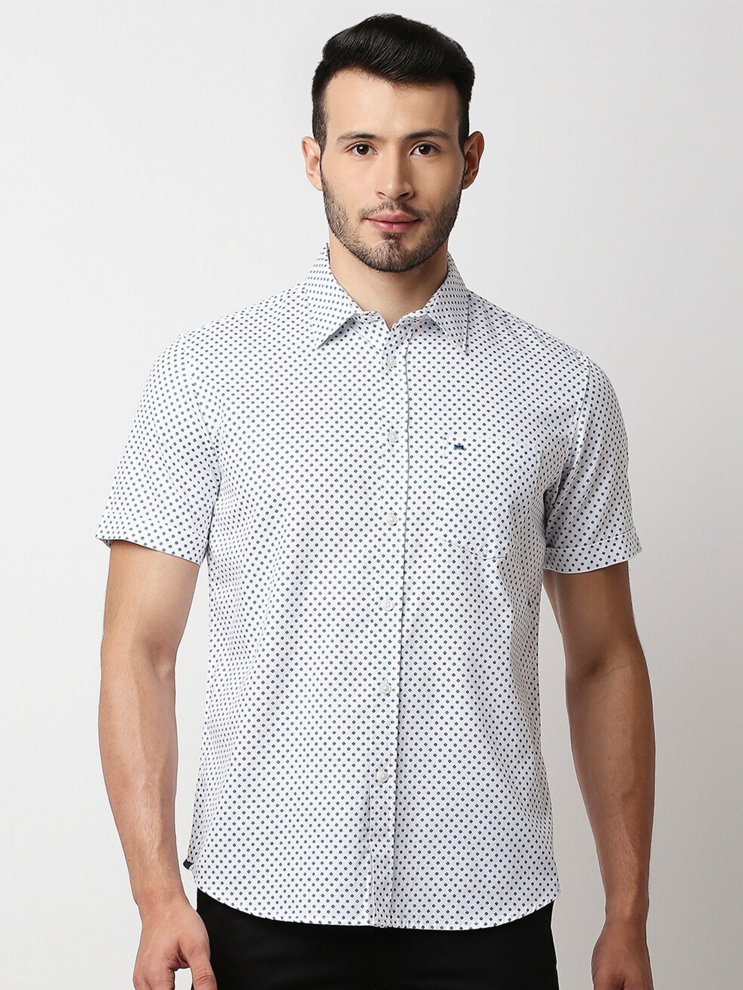 

Basics Men White Slim Fit Printed Casual Shirt