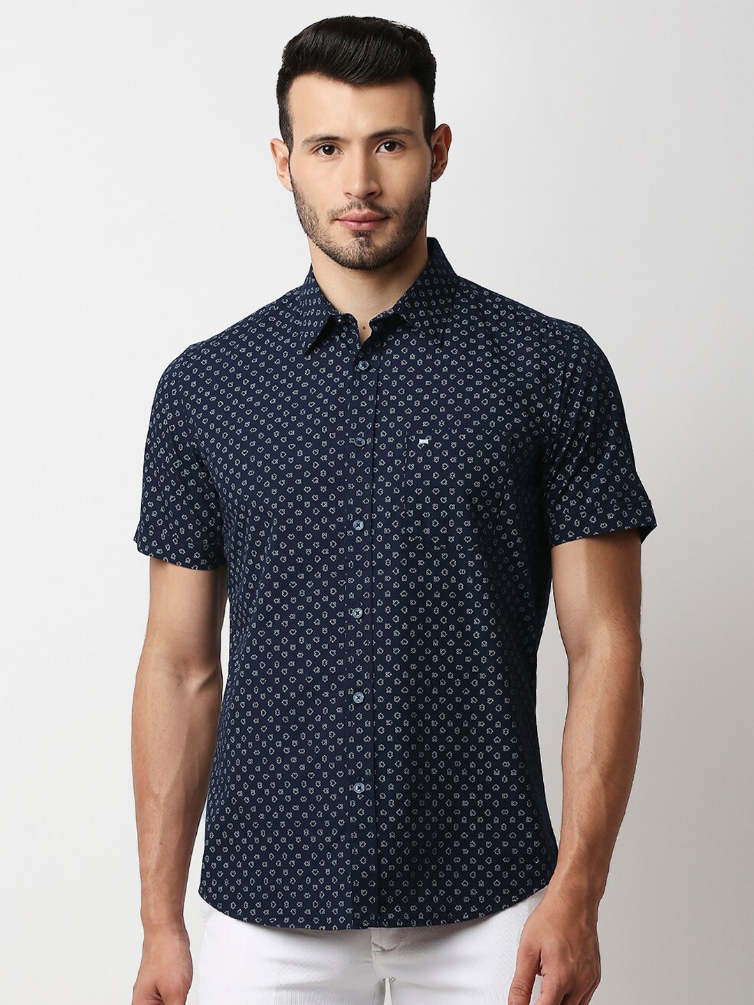 

Basics Men Navy Blue Slim Fit Printed Casual Shirt