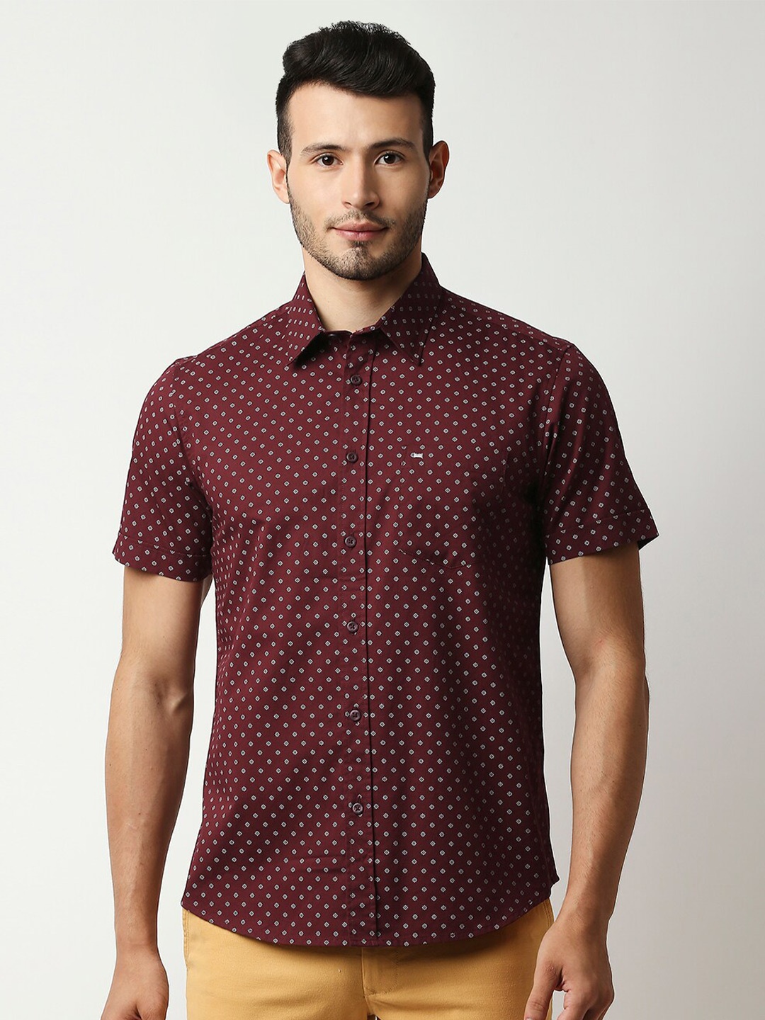 

Basics Men Maroon Slim Fit Printed Casual Shirt