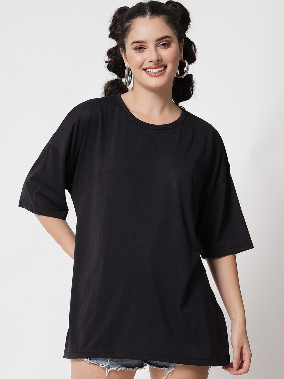 

Kotty Women Black Drop-Shoulder Sleeves Applique Oversized T-shirt