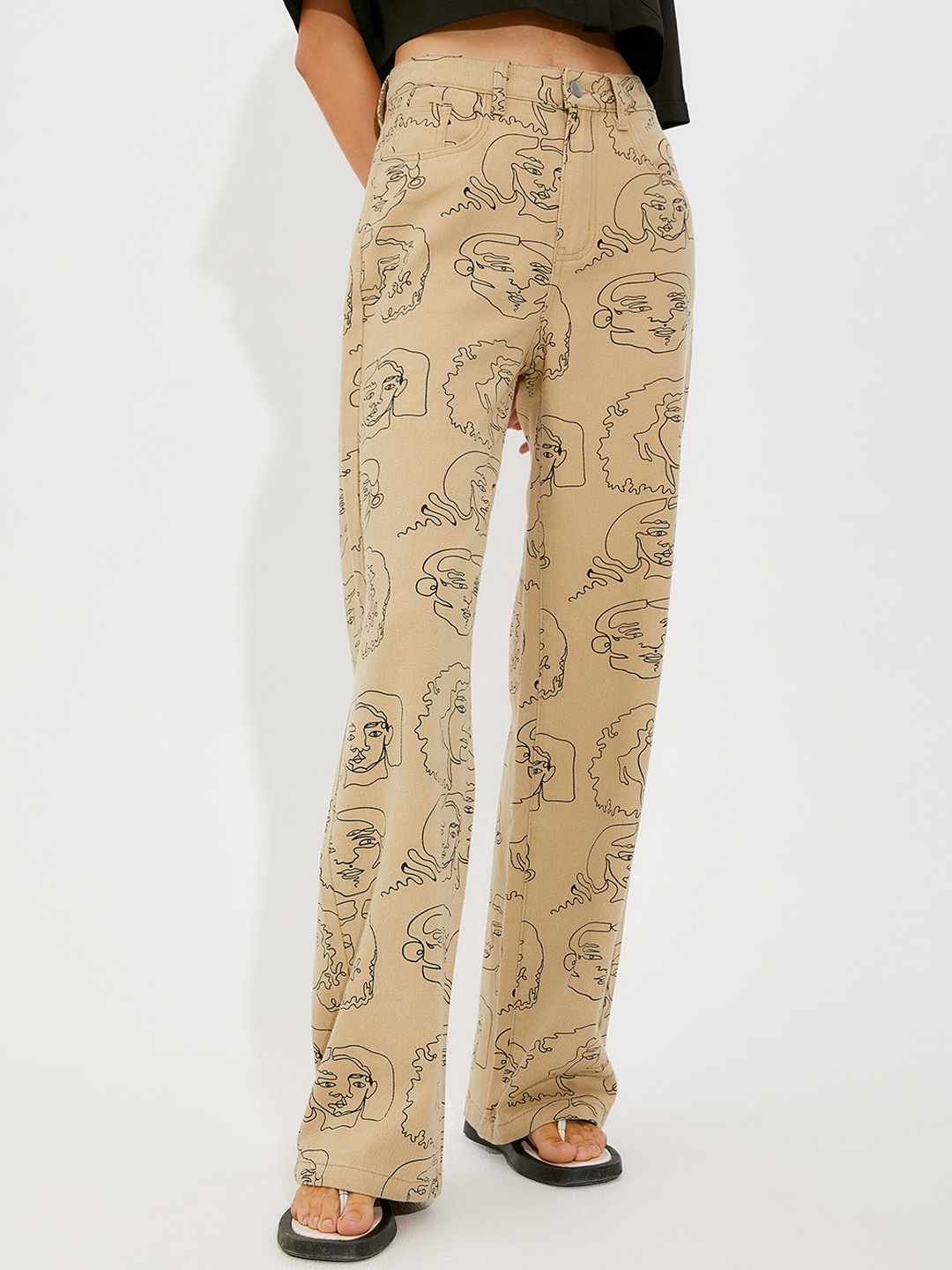 

URBANIC Women Khaki Relaxed Fit Jeans