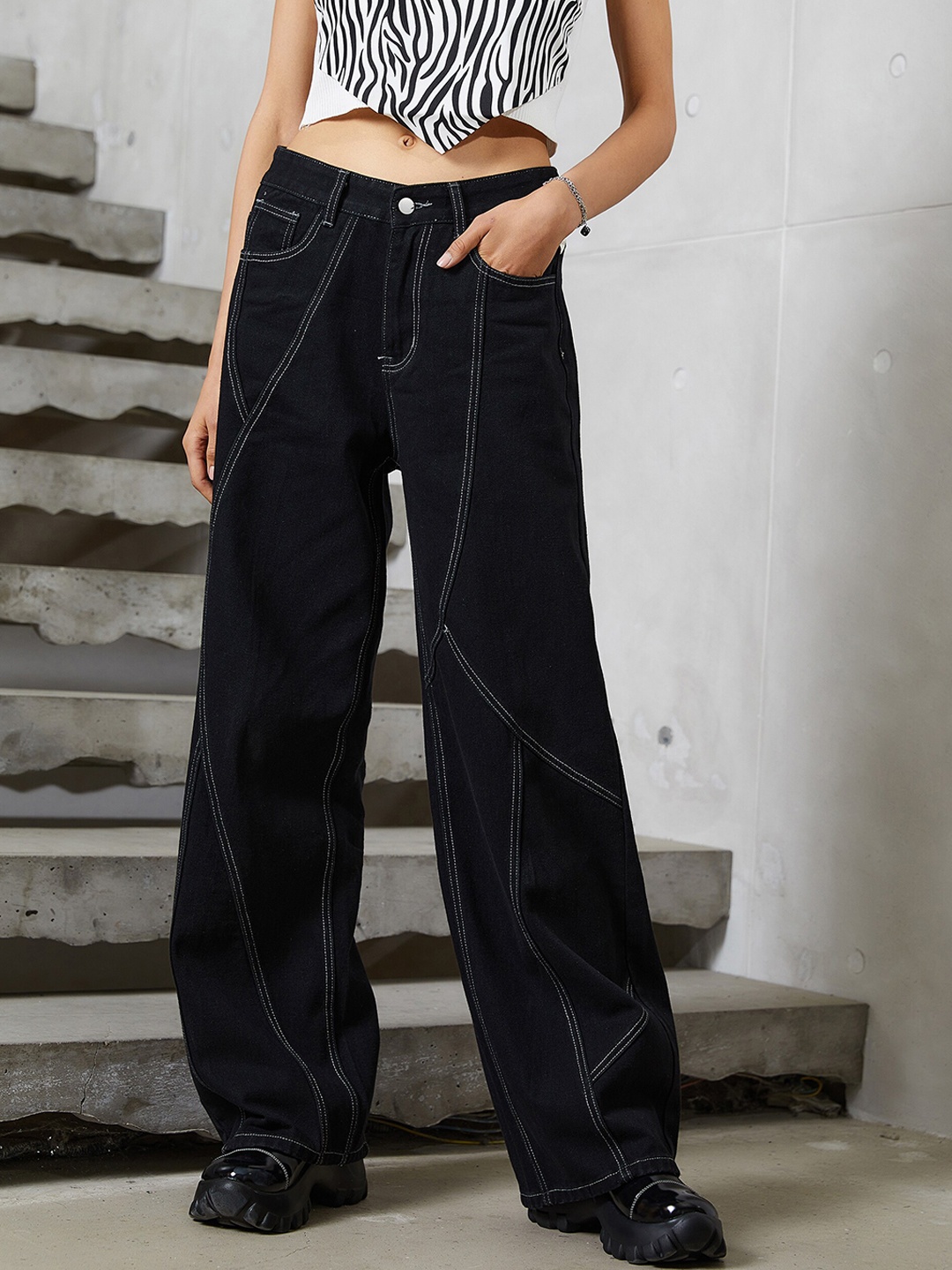 

URBANIC Women Black Relaxed Fit Low Distress Jeans