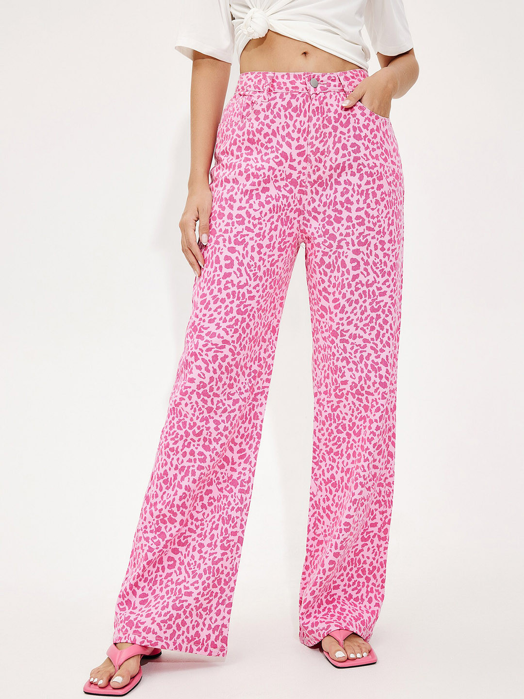 

URBANIC Women Pink Relaxed Fit Jeans