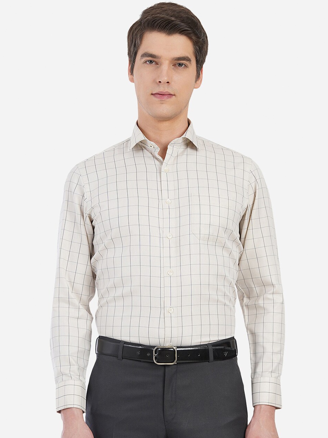 

Greenfibre Men Beige Custom Slim Fit Checked Casual Shirt