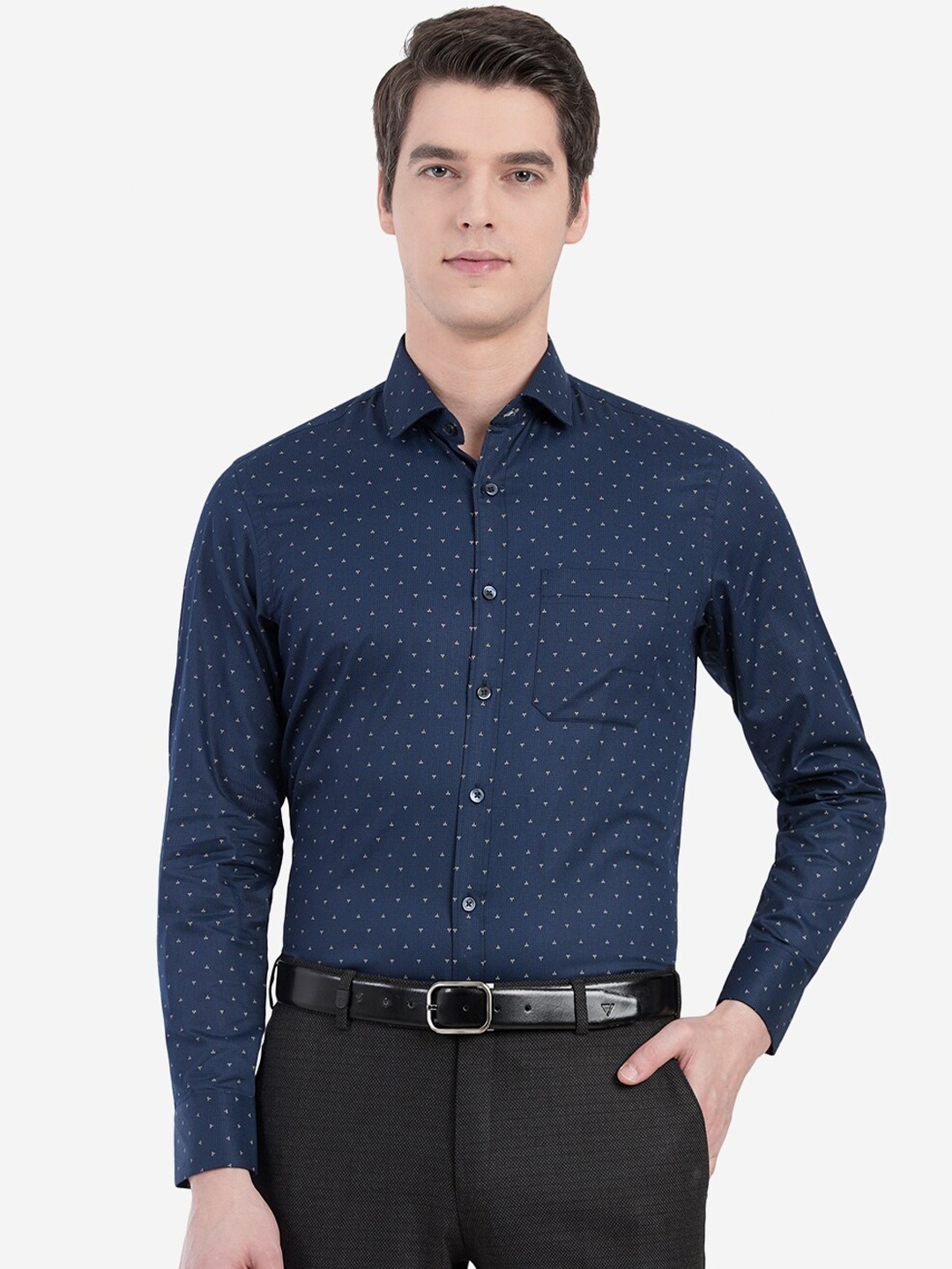 

Greenfibre Men Navy Blue Custom Slim Fit Printed Casual Shirt