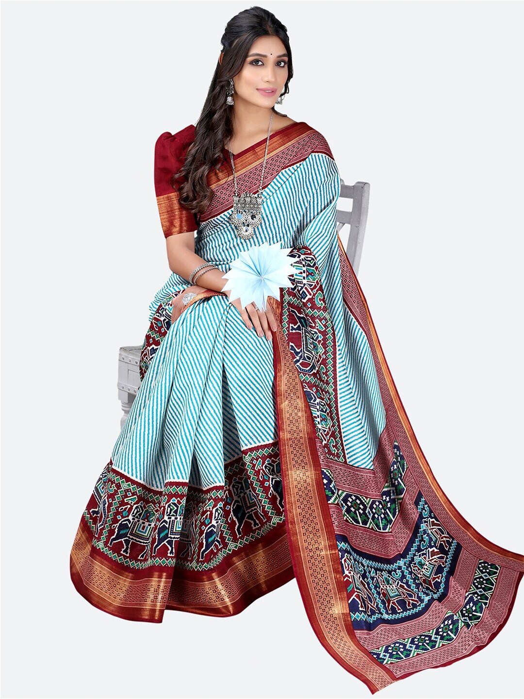 

KALINI Turquoise Blue & Maroon Striped Zari Pure Silk Maheshwari Saree
