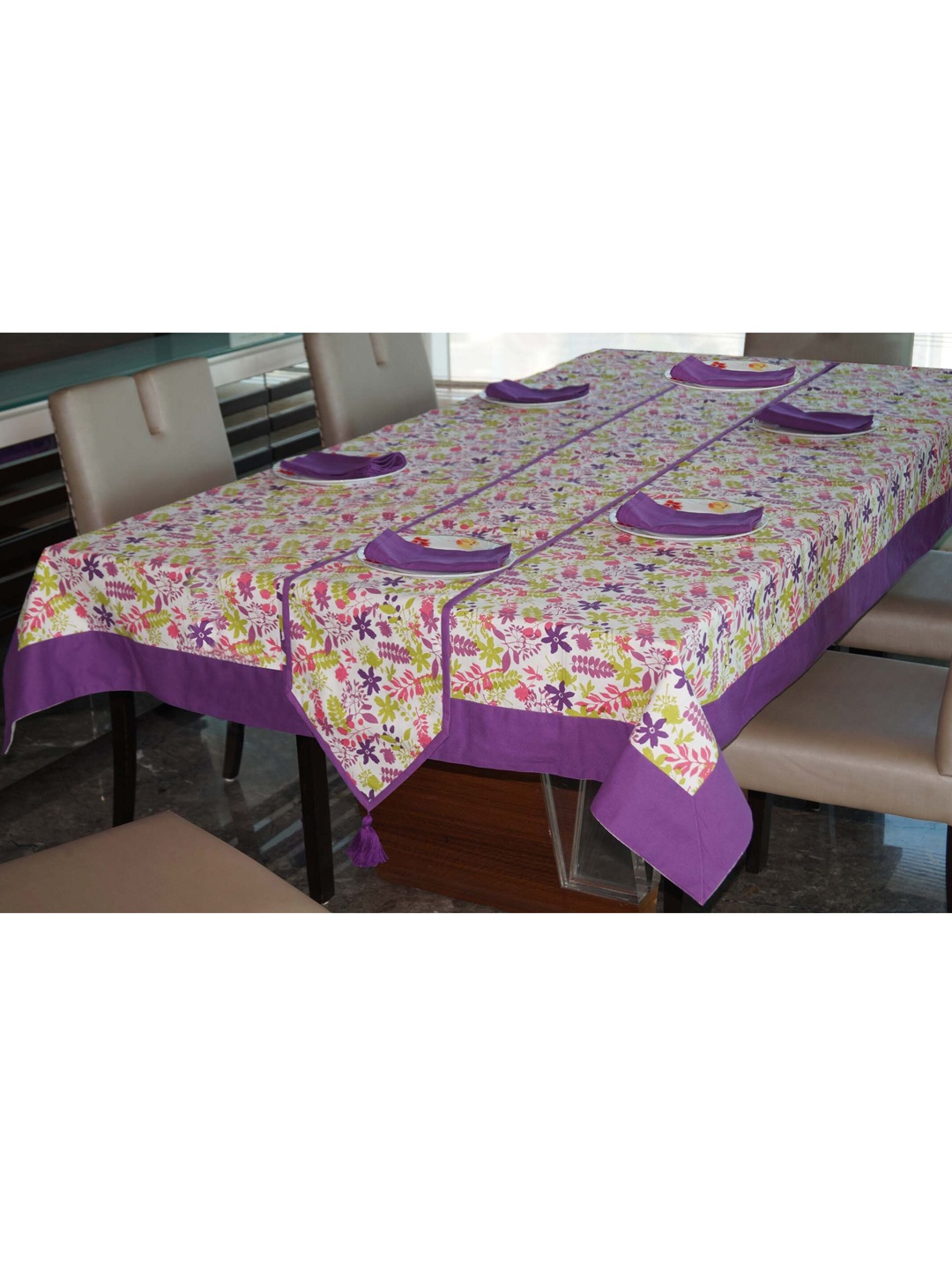 

Lushomes Purple & White Floral Printed Table Linen Set