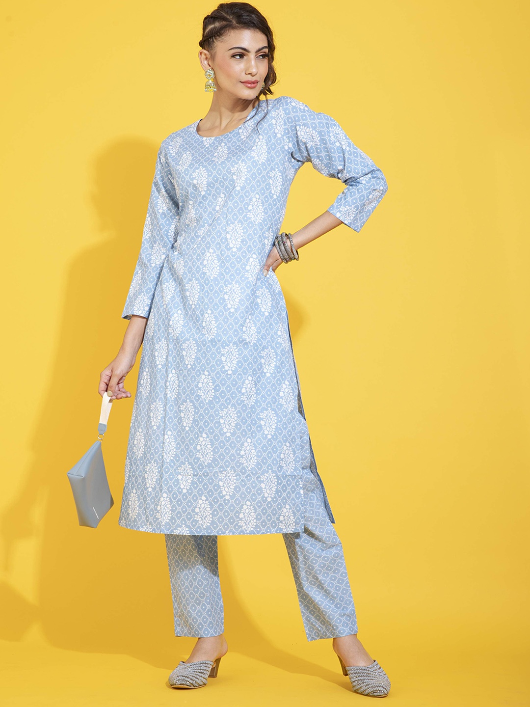 

POONAM DESIGNER Women Blue Floral Printed Pure Cotton Kurta with Trousers