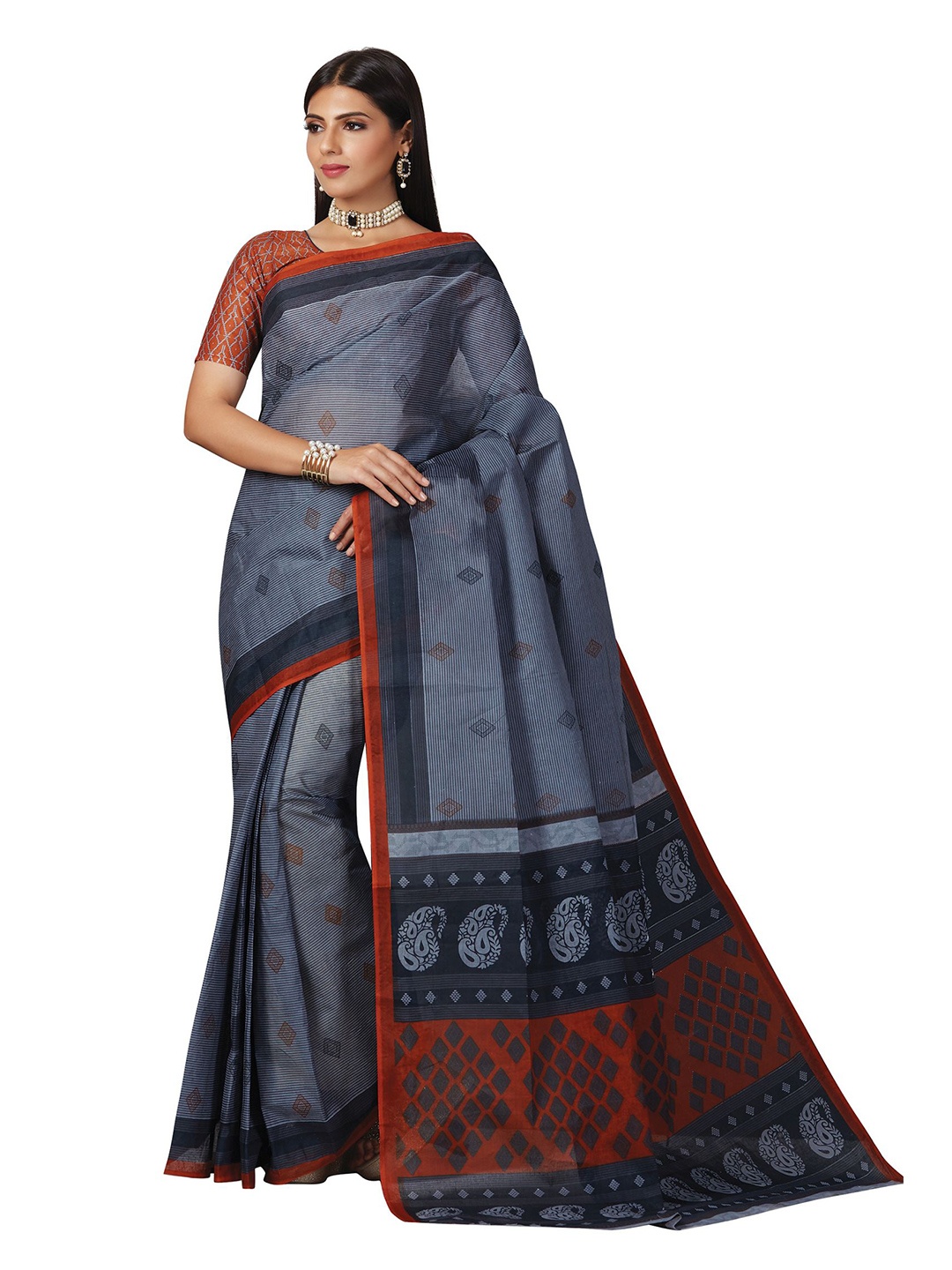 

SHANVIKA Navy Blue & Red Striped Pure Cotton Block Print Saree